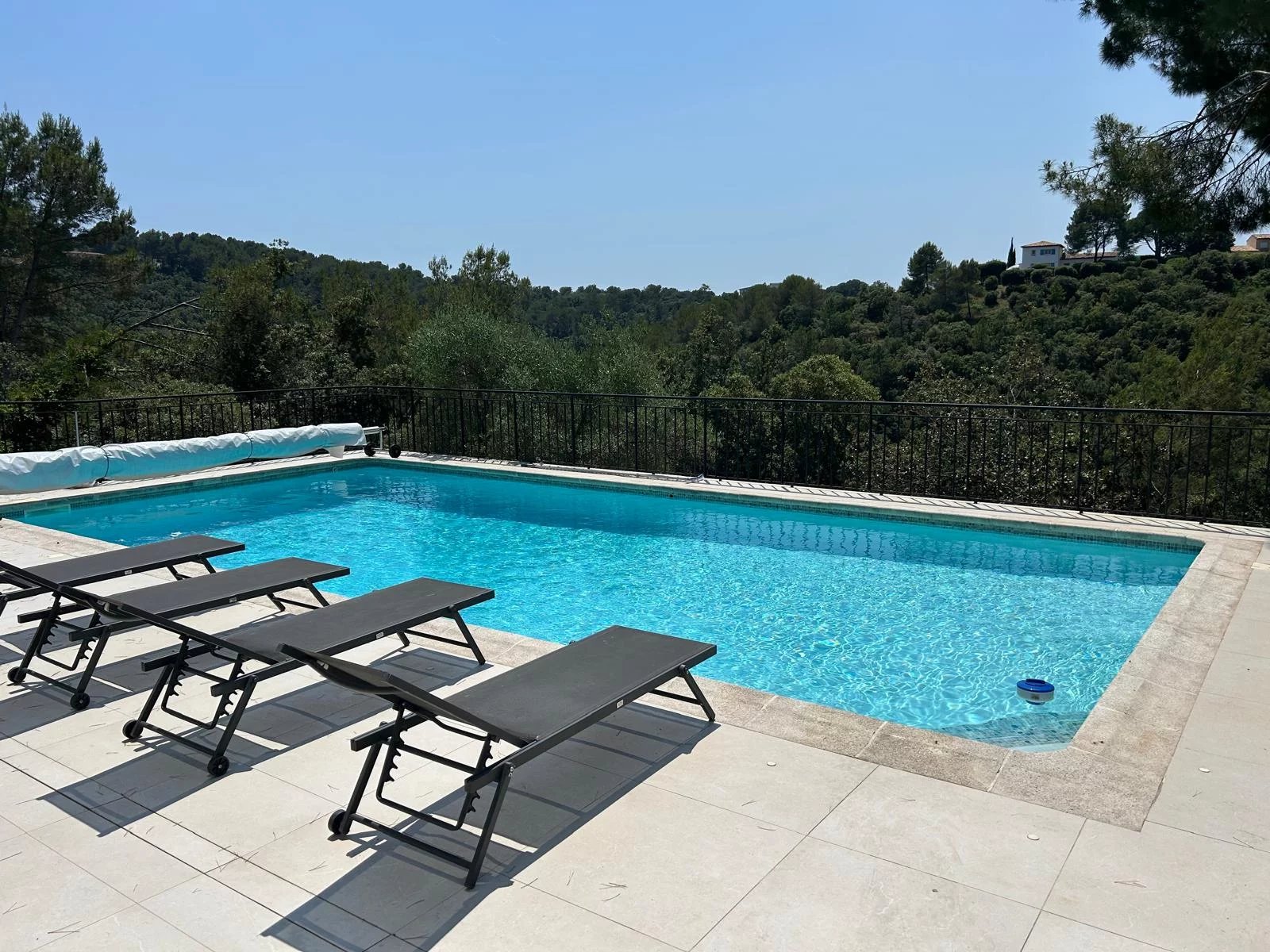 Villa de 6 chambres dans un domaine renommé et sécurisé 19