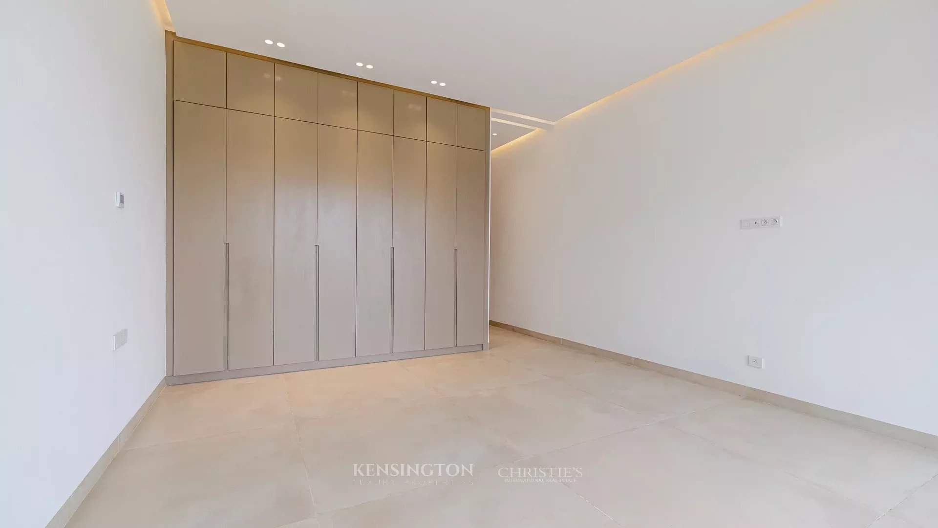 4 Bedroom Villa/Townhouse's Image 22