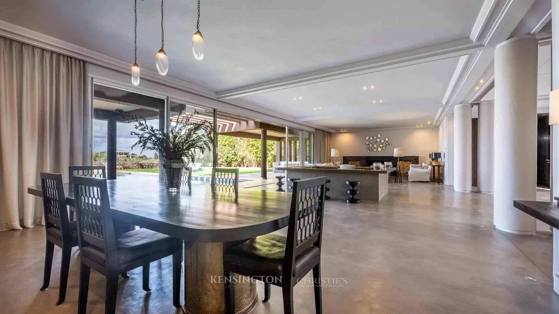 4 Bedroom Villa/Townhouse's Image 5