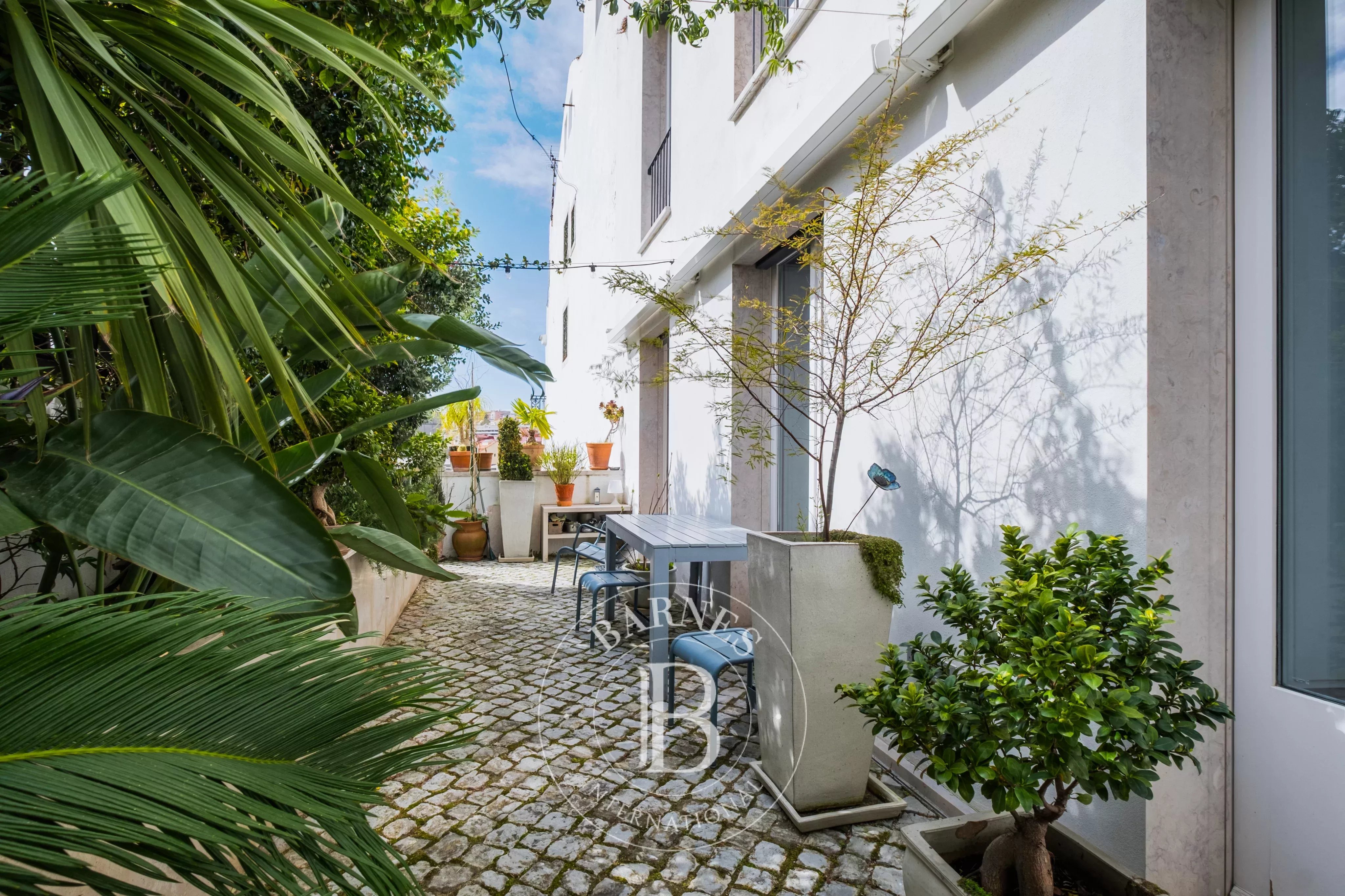 Emplacement, emplacement, emplacement