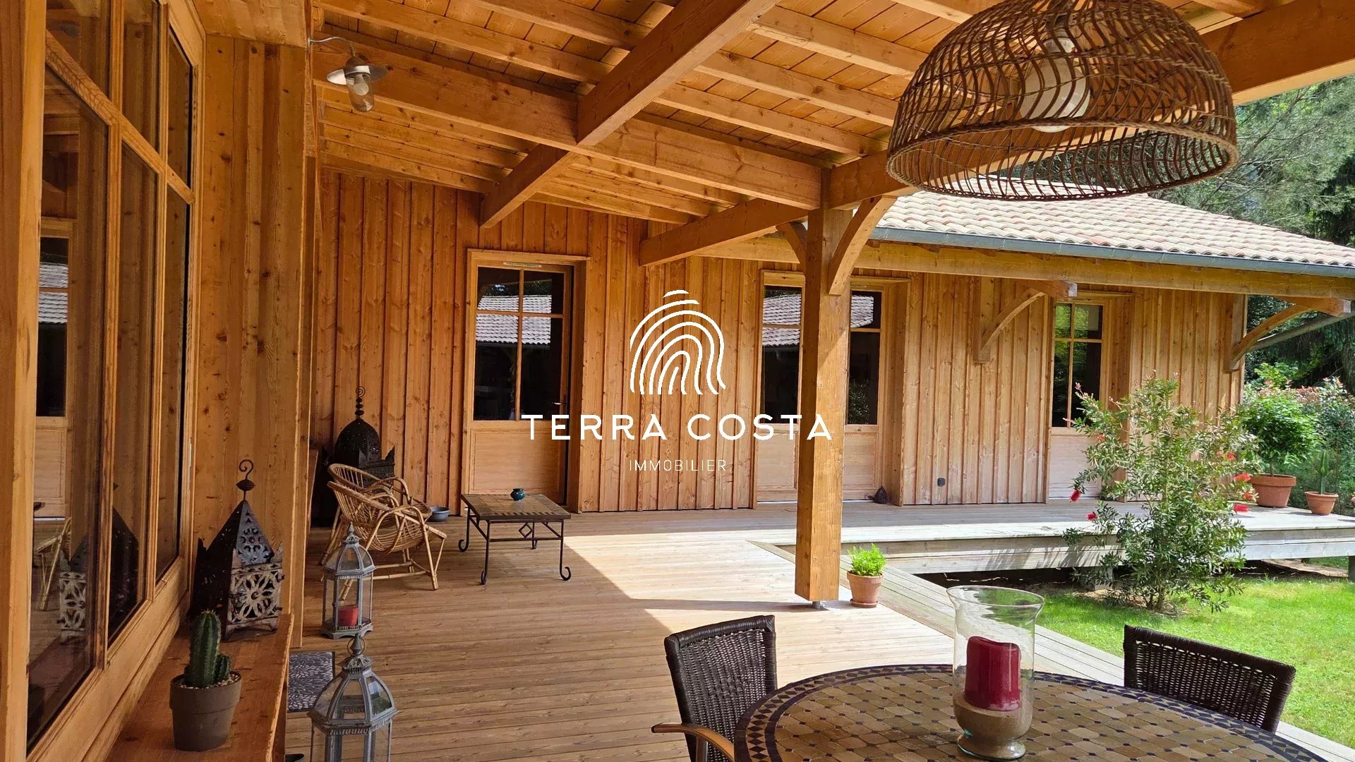 Villa contemporaine en bois
