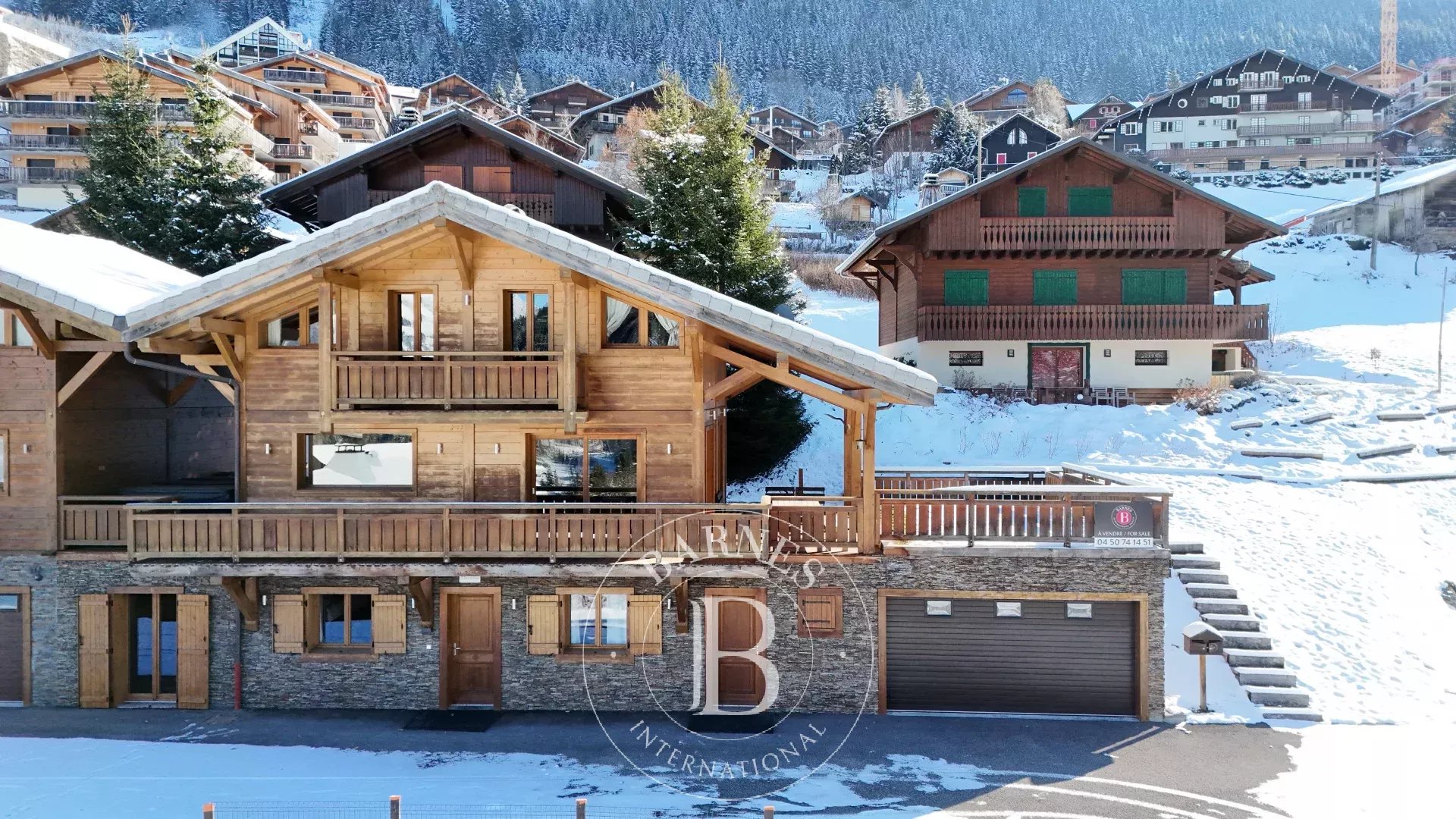 Châtel – 4-bedroom chalet with terrace and hot tub Accommodation in Les Gets