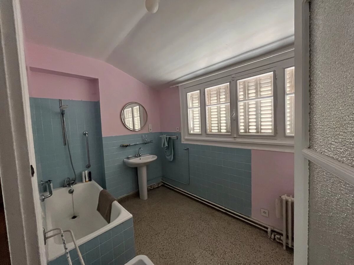 Superbe maison de Bourg de 1904 — photo 17