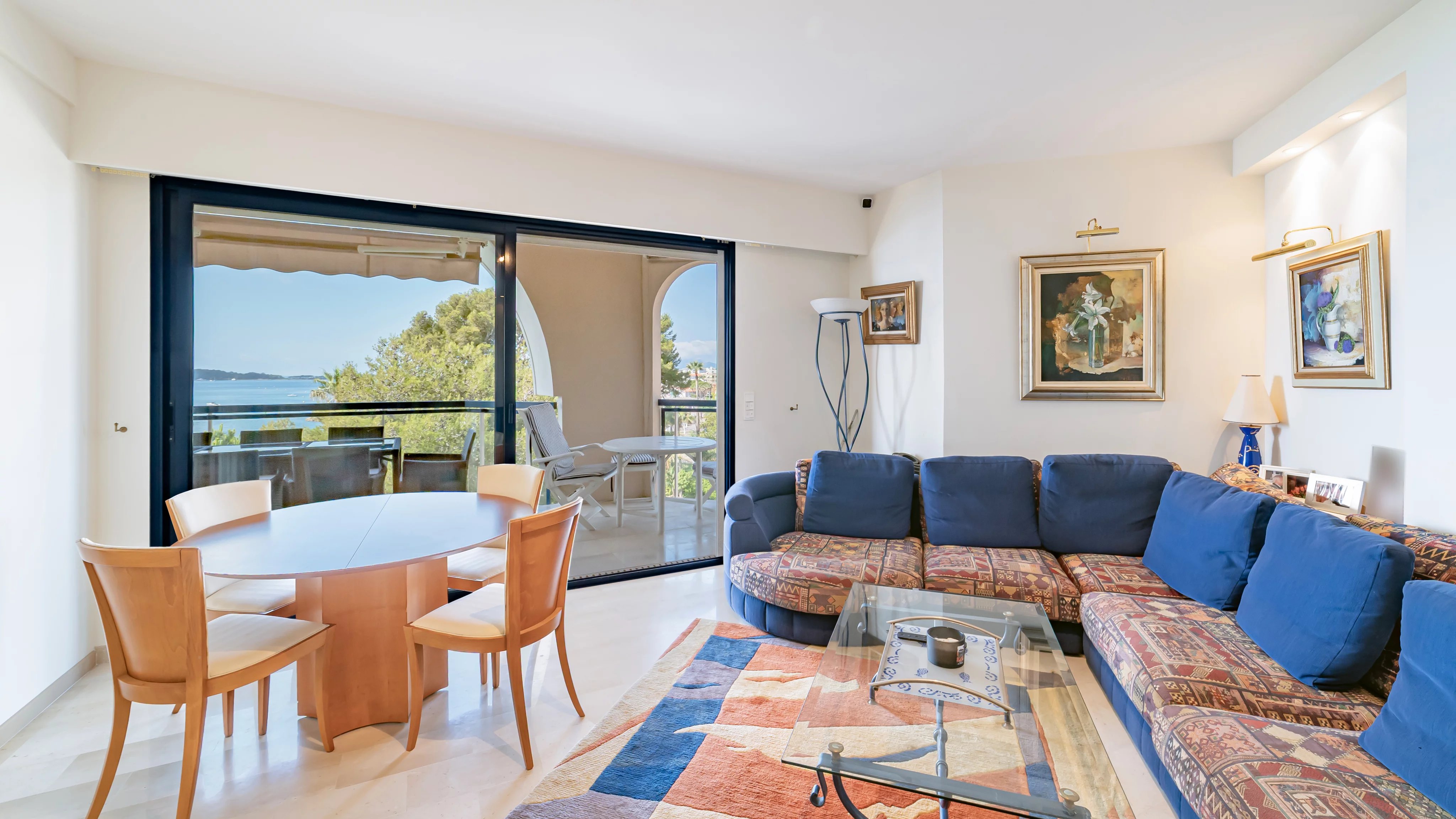 CANNES PALM BEACH Front de mer – Élégant appartement avec vue mer et grande terrasse en Exclusivité