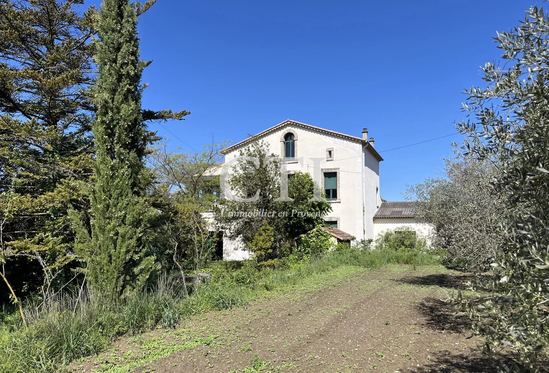 Agence immobilière de 