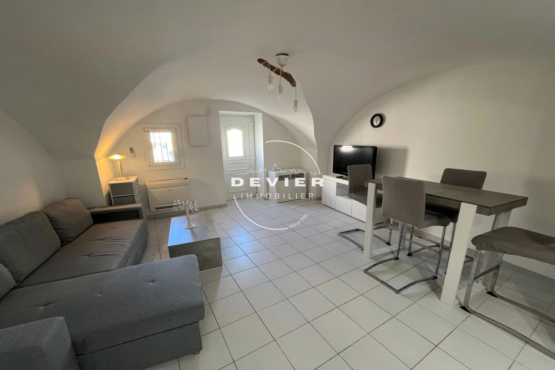 Location Appartement Saint-Geniès-des-Mourgues