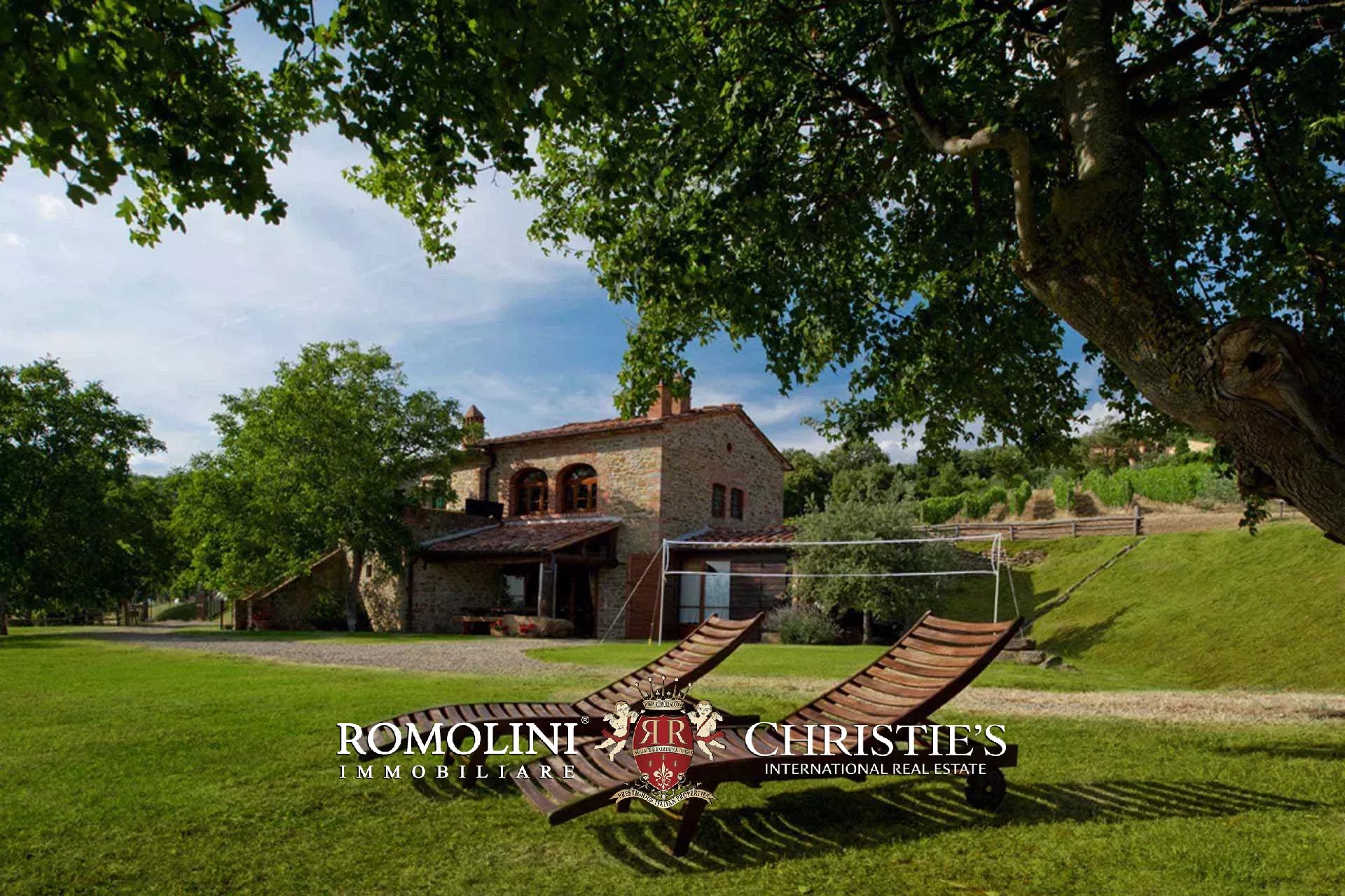 TENUTA VINICOLA BIOLOGICA IN VENDITA, CANTINA BIO TOSCANA