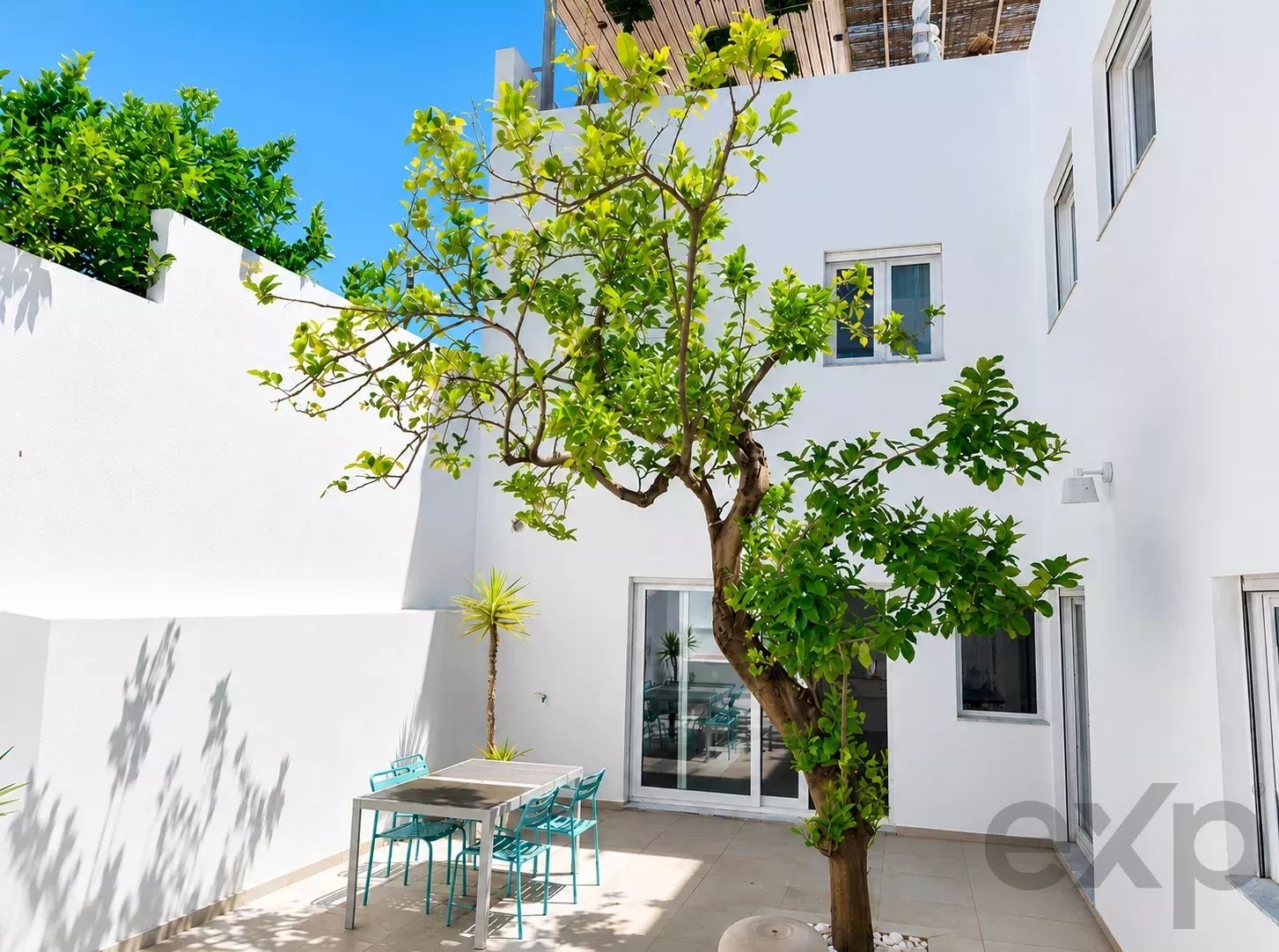 Exceptional villa in the heart of Fuseta 87108928 image 1