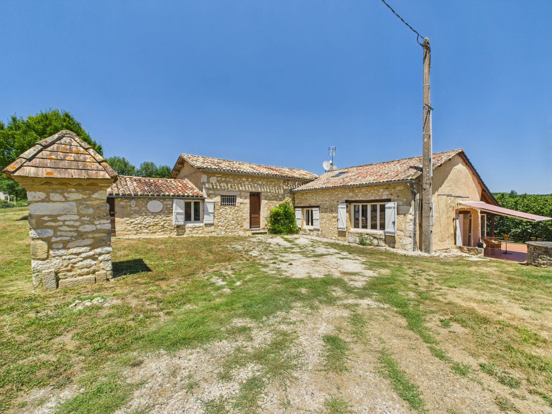 Charmante maison de campagne avec piscine et grand jardin