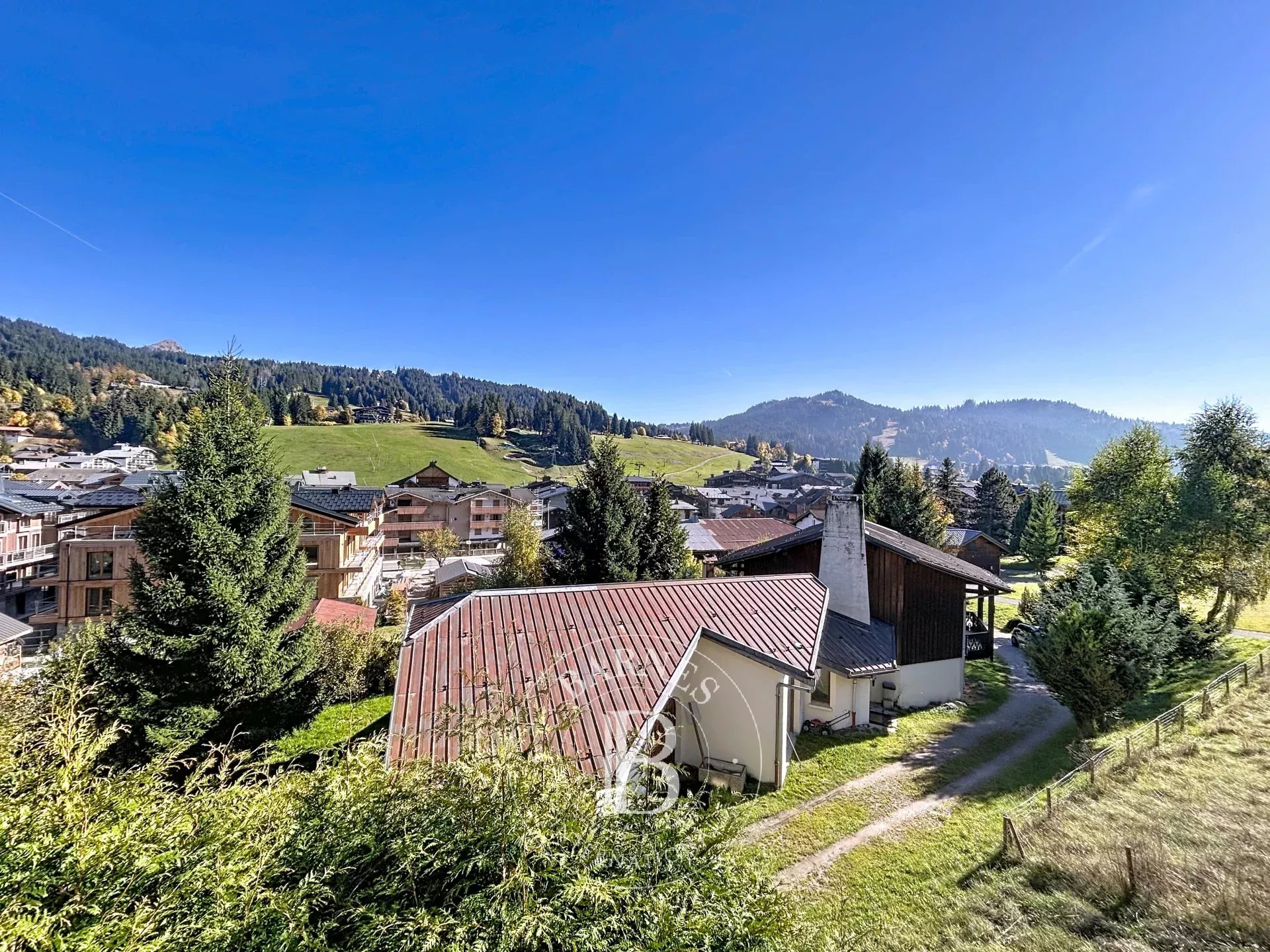 Photo of Les Gets - Unique chalet of 167 sqm with panoramic views in the village center – 4 bedrooms