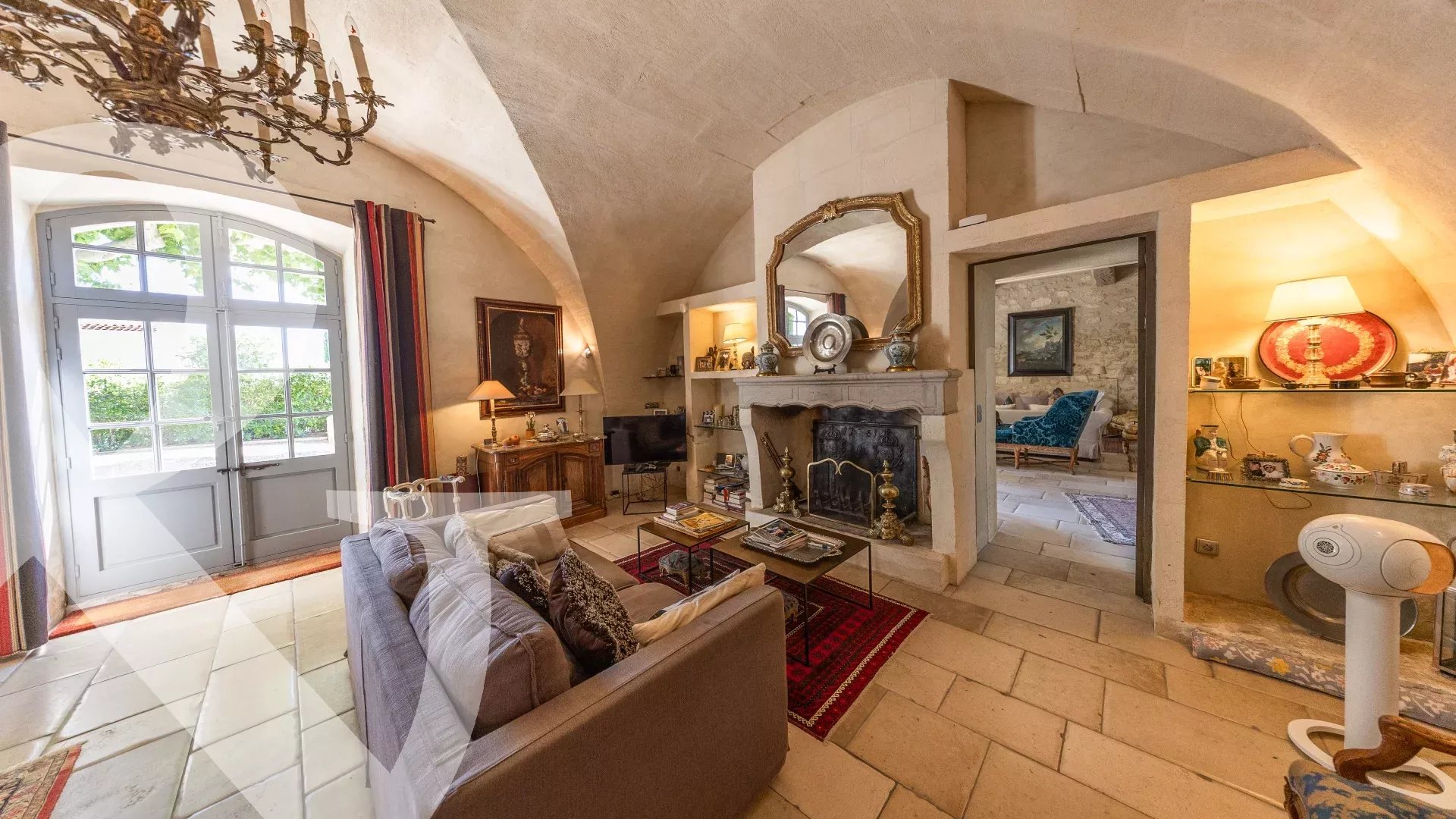 CHARME ET AUTHENTICITE