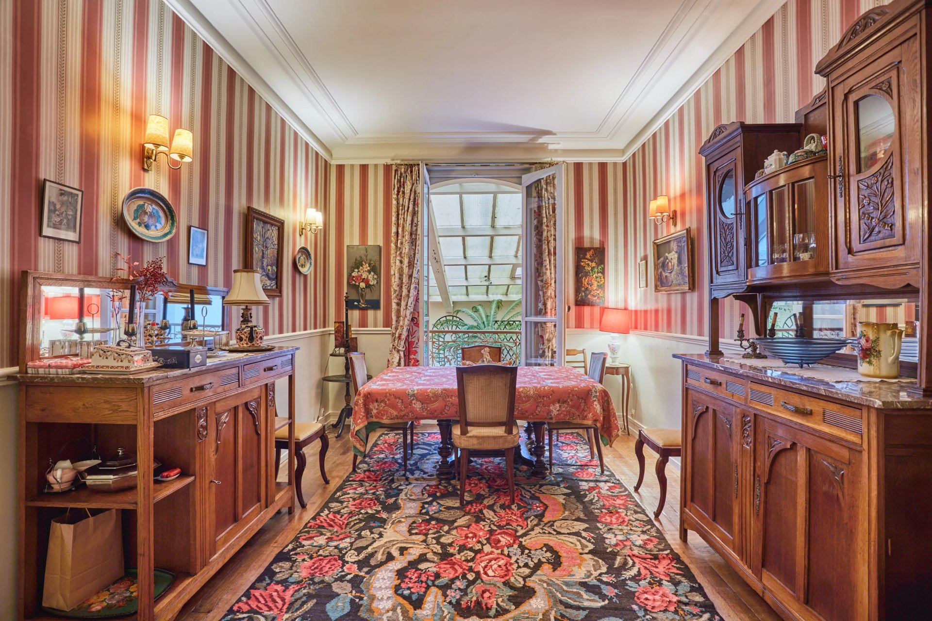 7 Bedroom Villa/Townhouse's Image 5