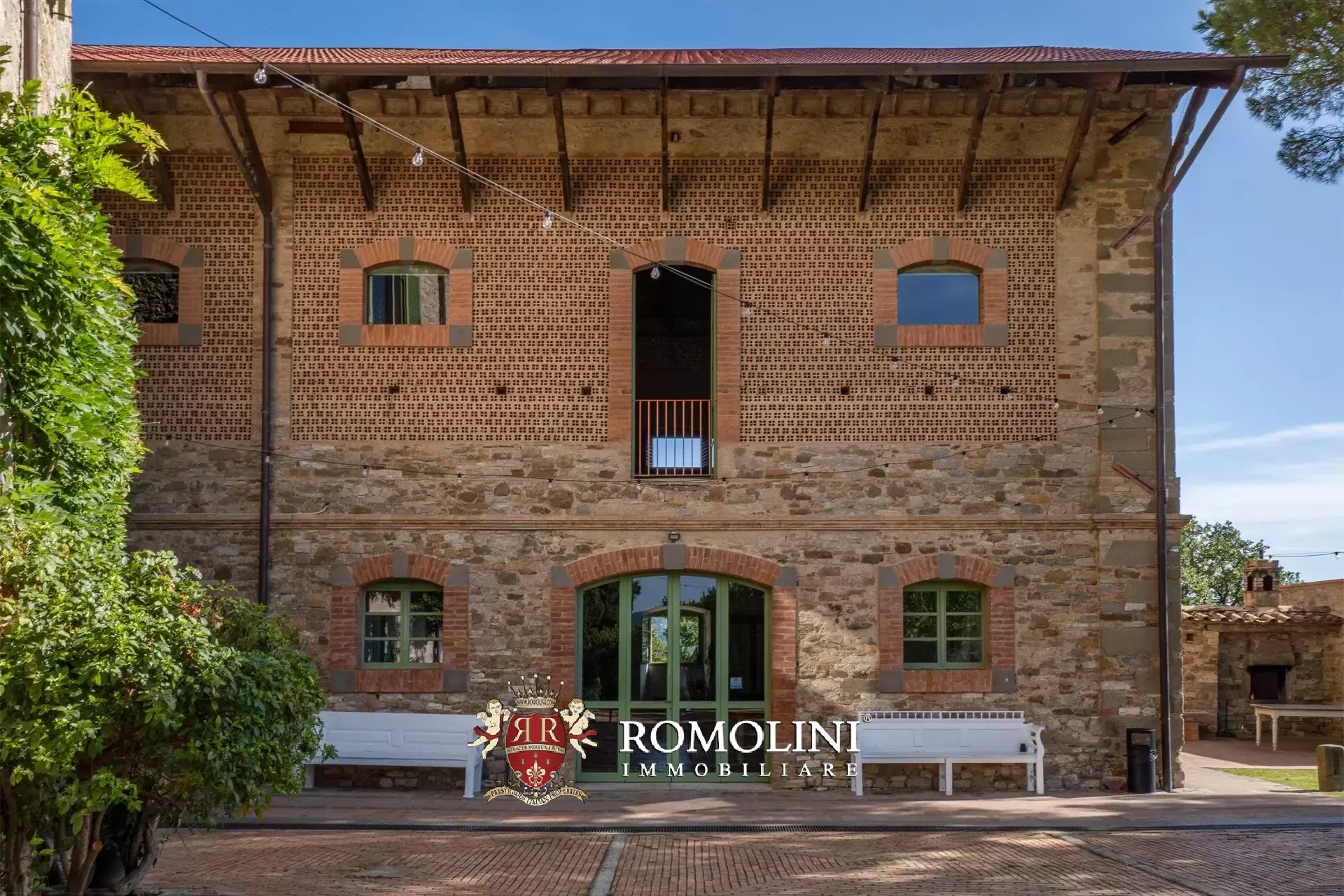 10 Bedroom Villa/Townhouse's Image 17