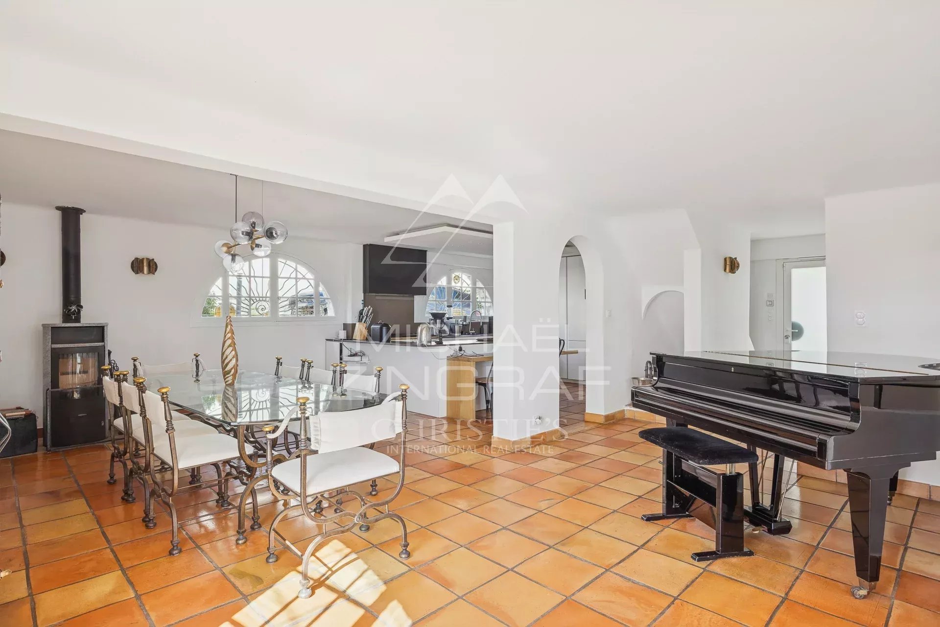 5 Bedroom Villa/Townhouse's Image 5