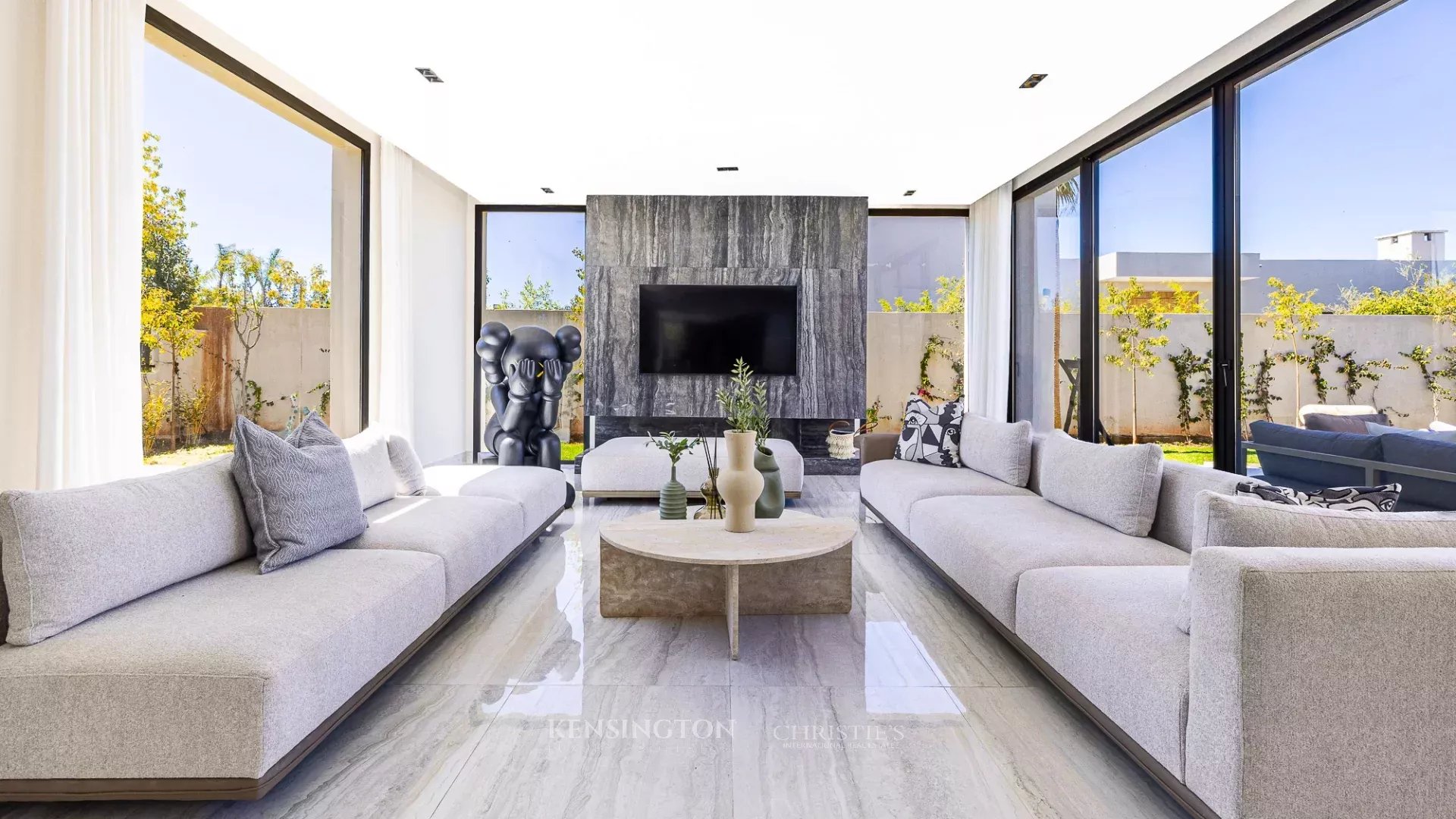 4 Bedroom Villa/Townhouse's Image 12