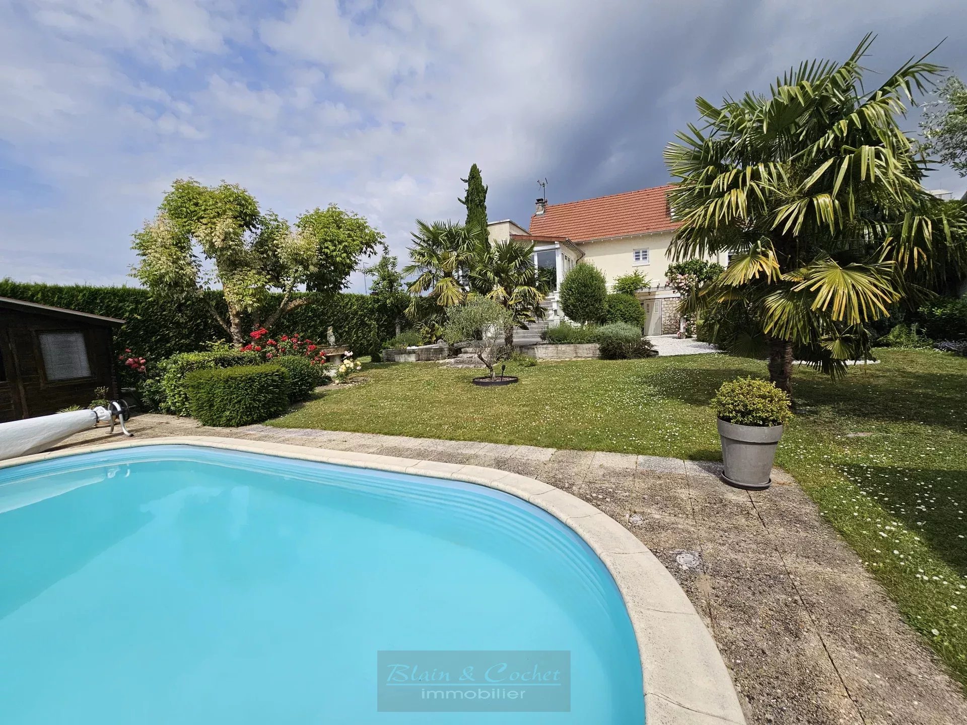 Agence immobilière de 
