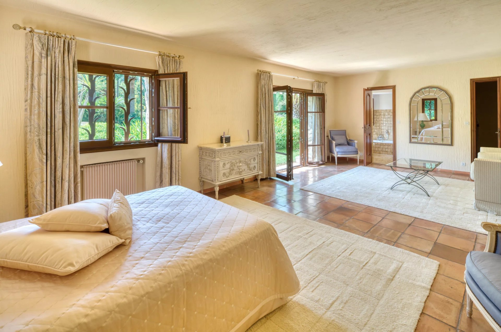 Exclusivité - La Colle sur Loup - Domaine en pierre avec 4 maisons  - Piscine