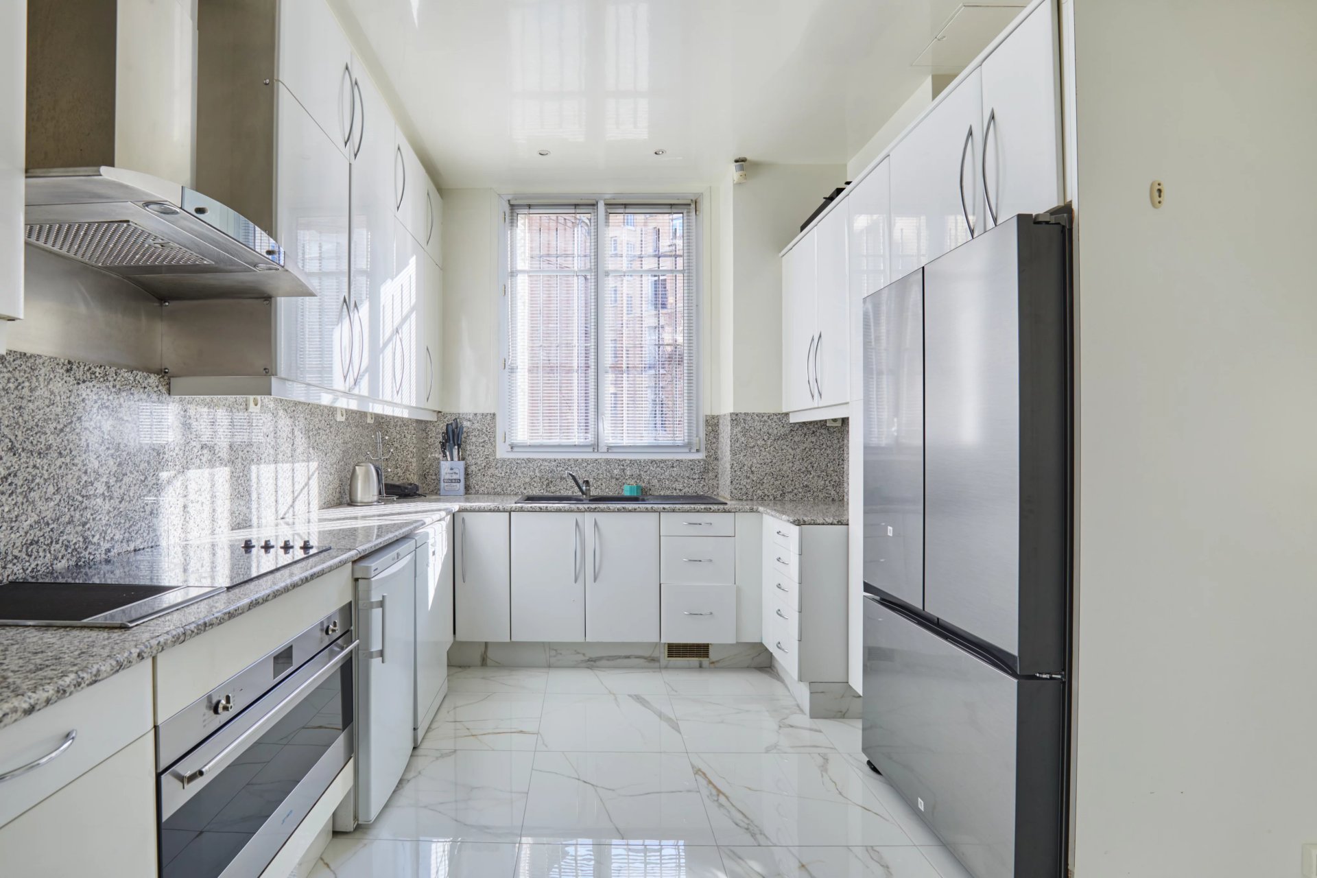 6 Bedroom Apartment/Flat's Image 9
