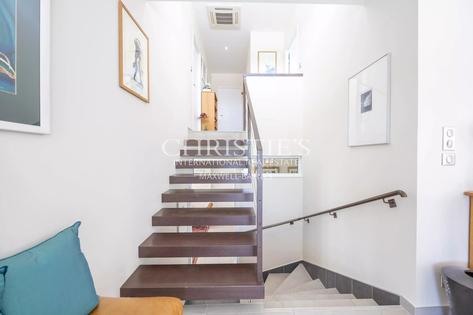 4 Bedroom Villa/Townhouse's Image 7
