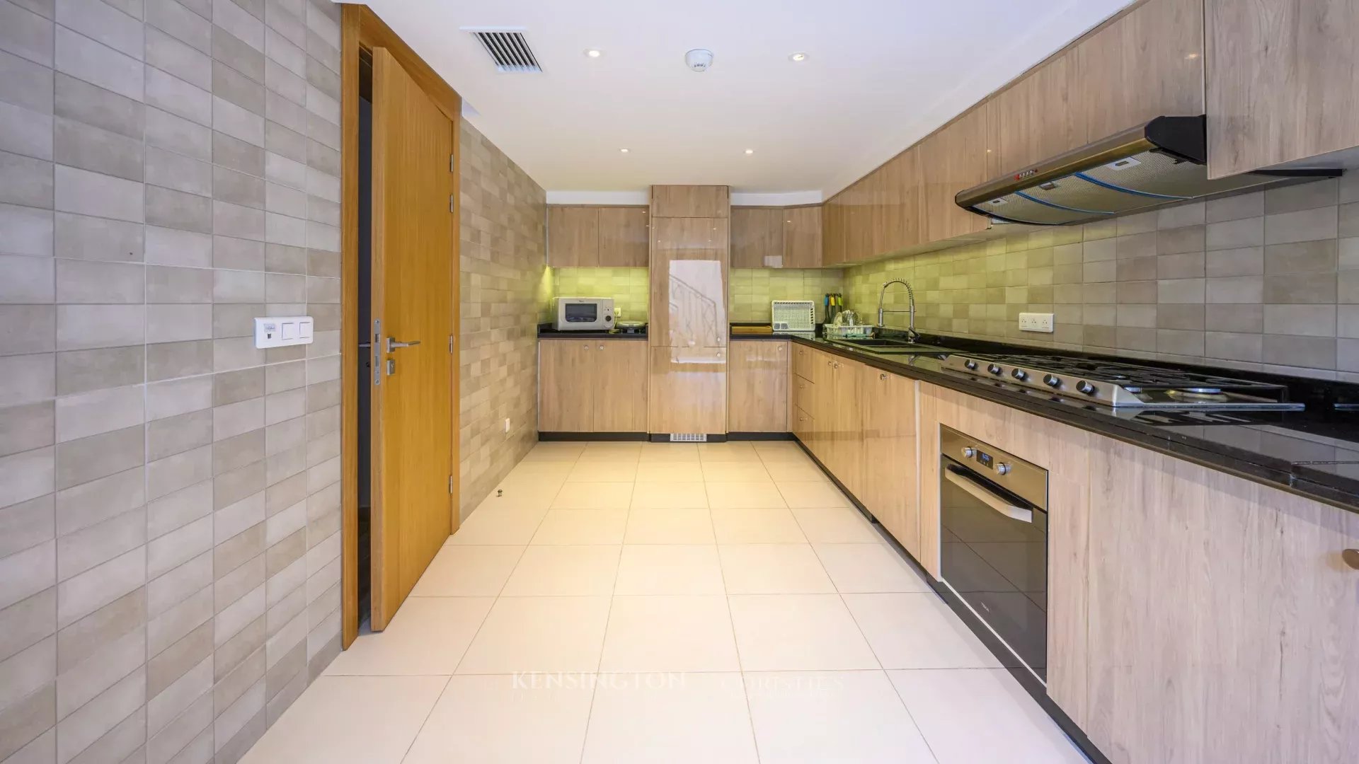 3 Bedroom Villa/Townhouse's Image 37