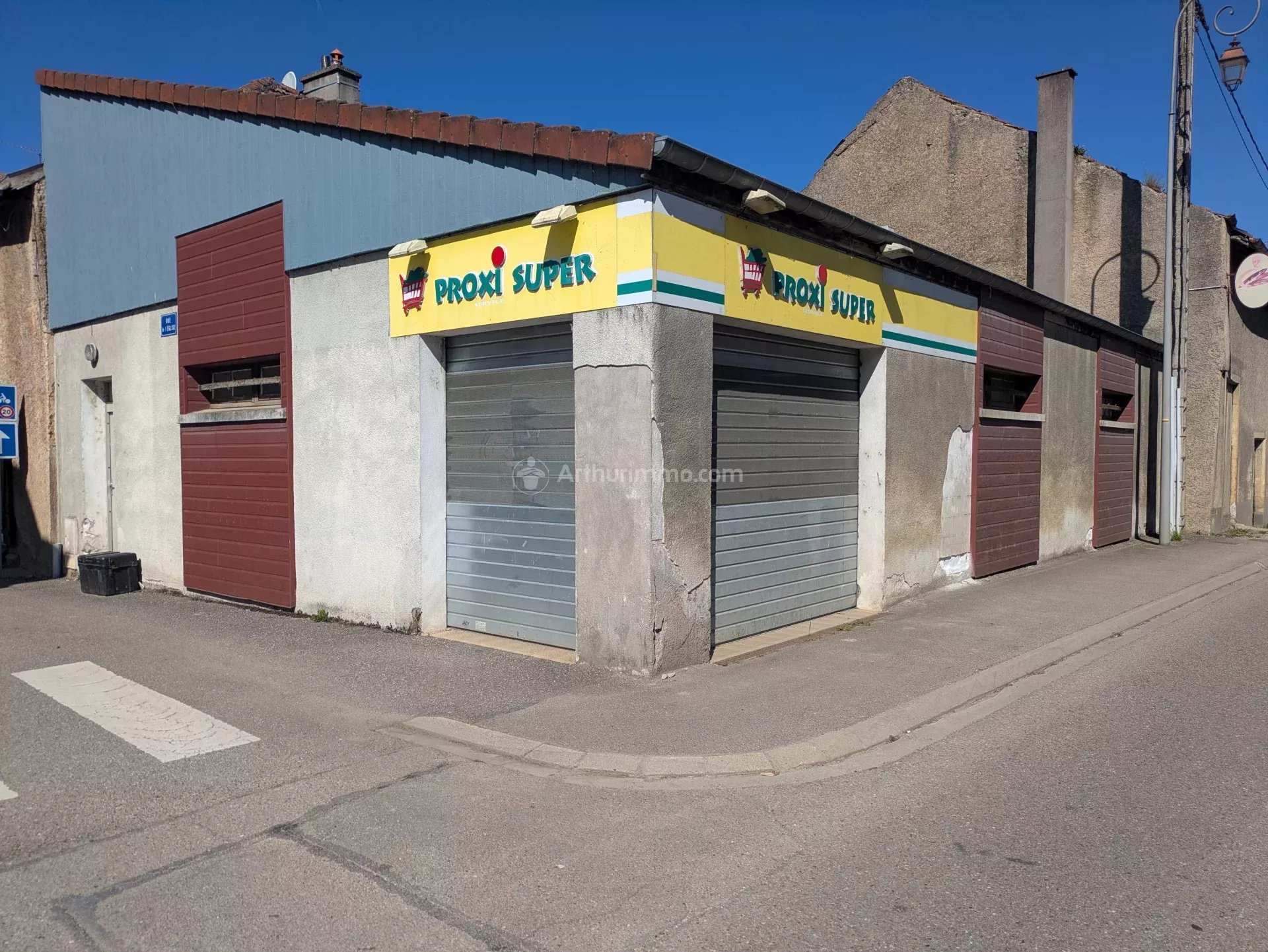 Premises 133m² — Coussey