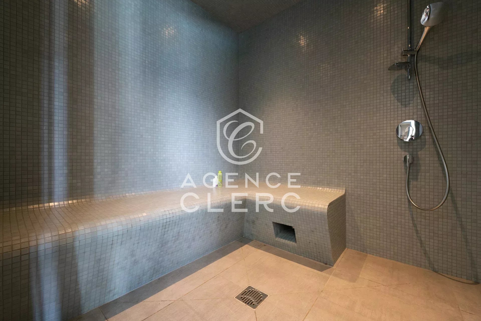 4 Bedroom Villa/Townhouse's Image 22