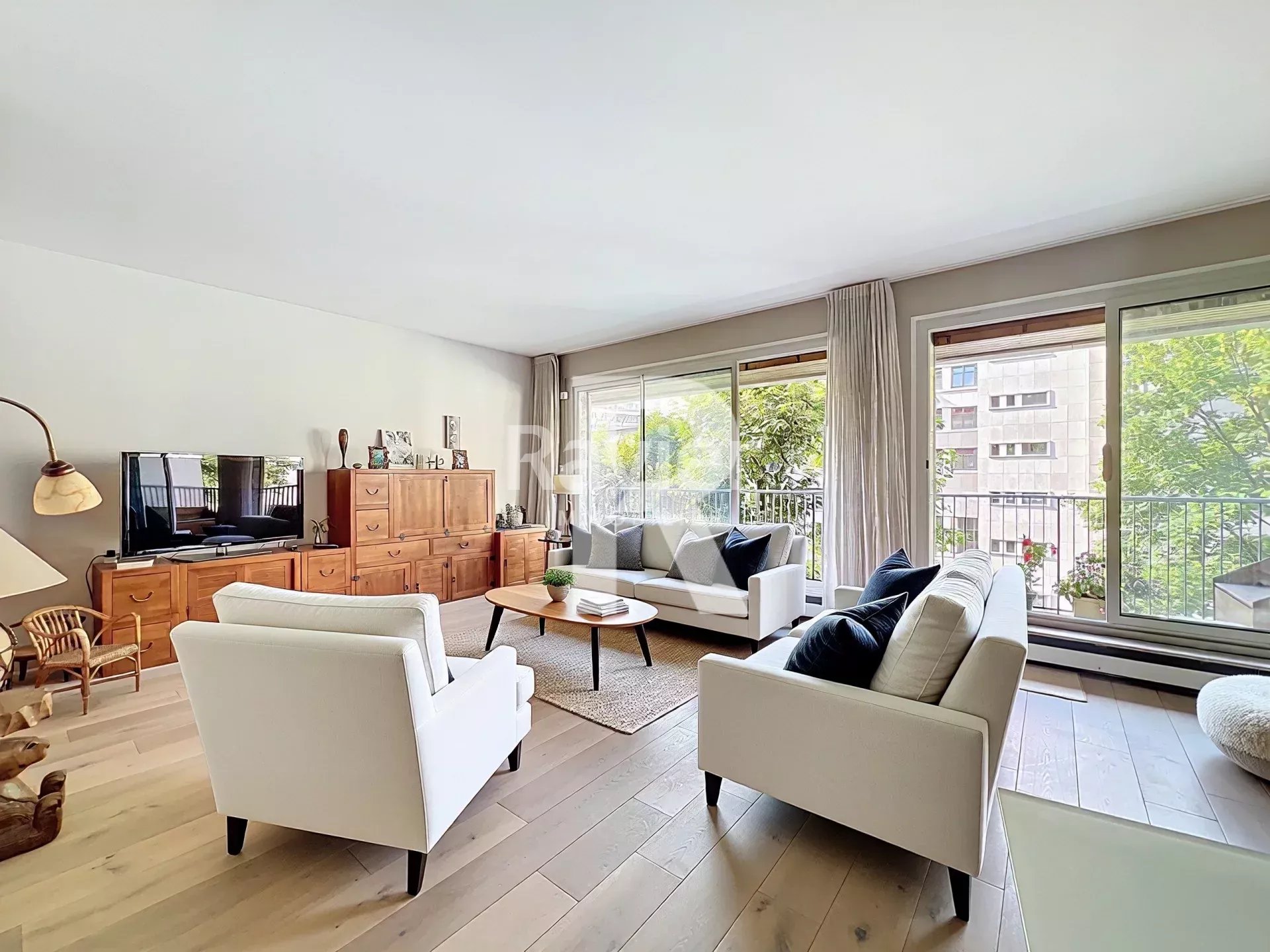 ASSOMPTION / BEAUSEJOUR - 120M² + BALCON SUR JARDIN