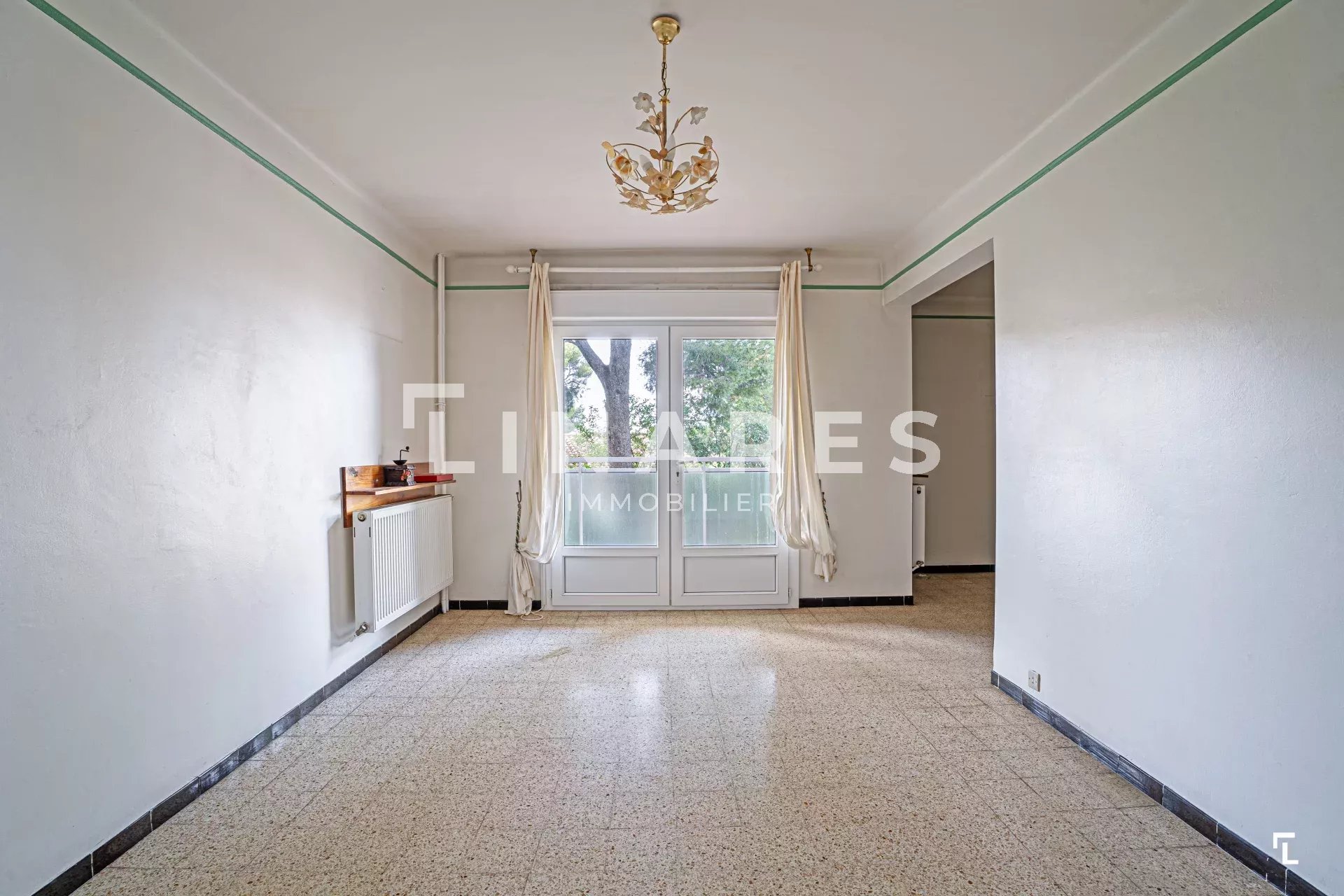L'IMMANQUABLE - Appartement T3 de 69m2 + 2 places de parking + cave - 13009