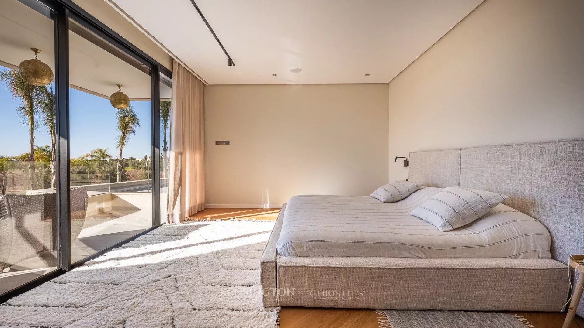 4 Bedroom Villa/Townhouse's Image 41