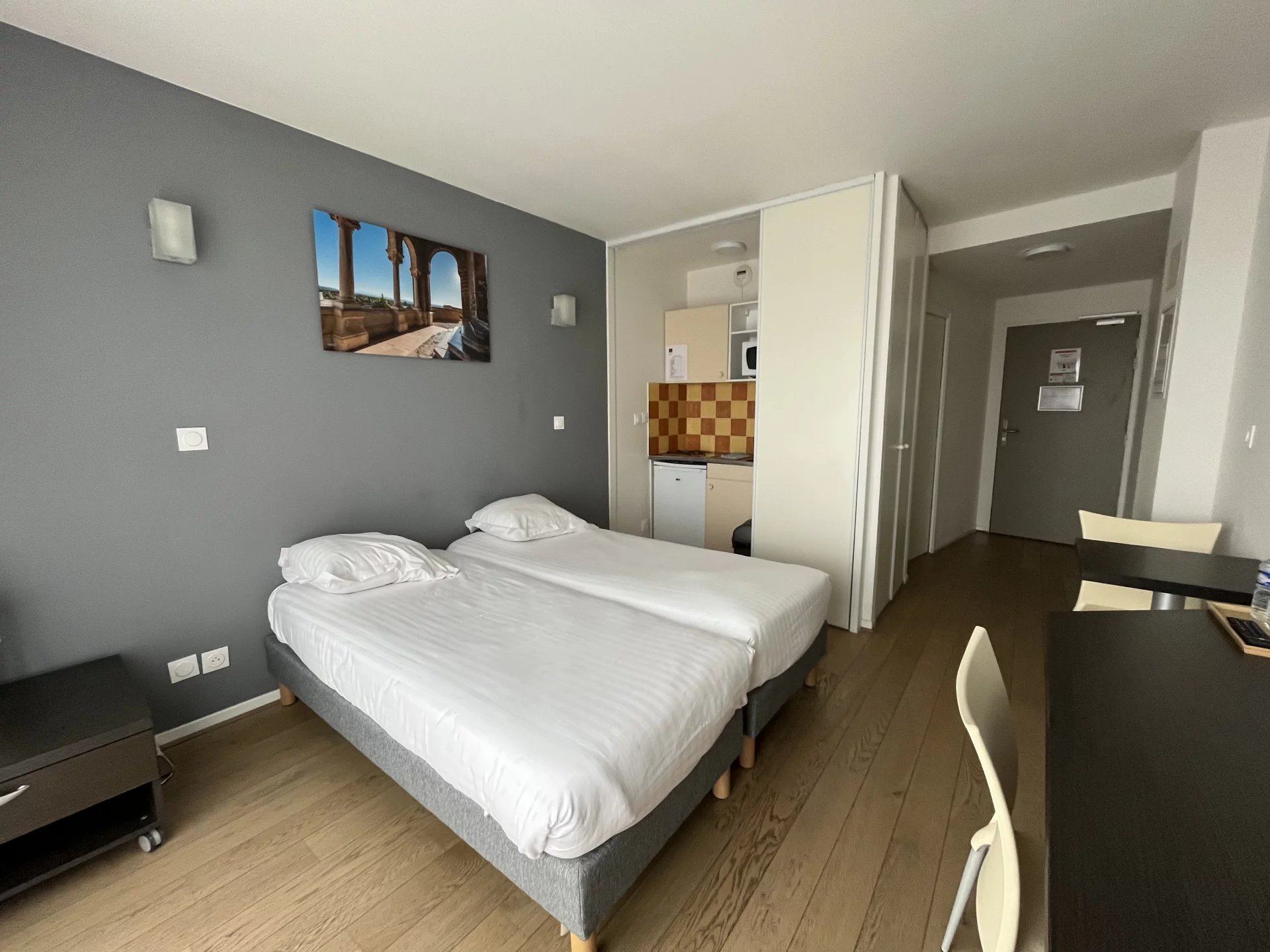 VALENCE - STUDIO LMNP