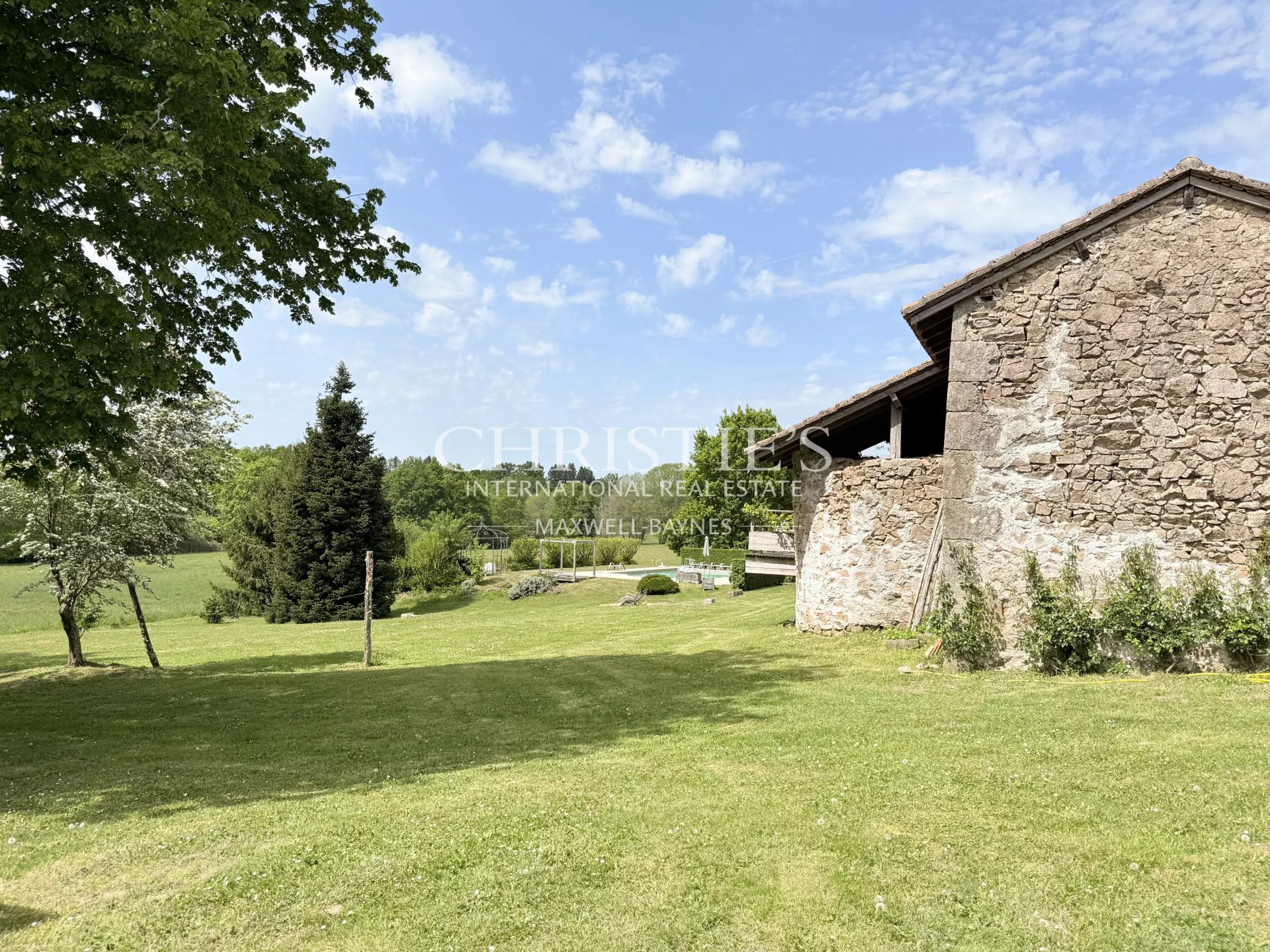 9 Bedroom Villa/Townhouse's Image 39