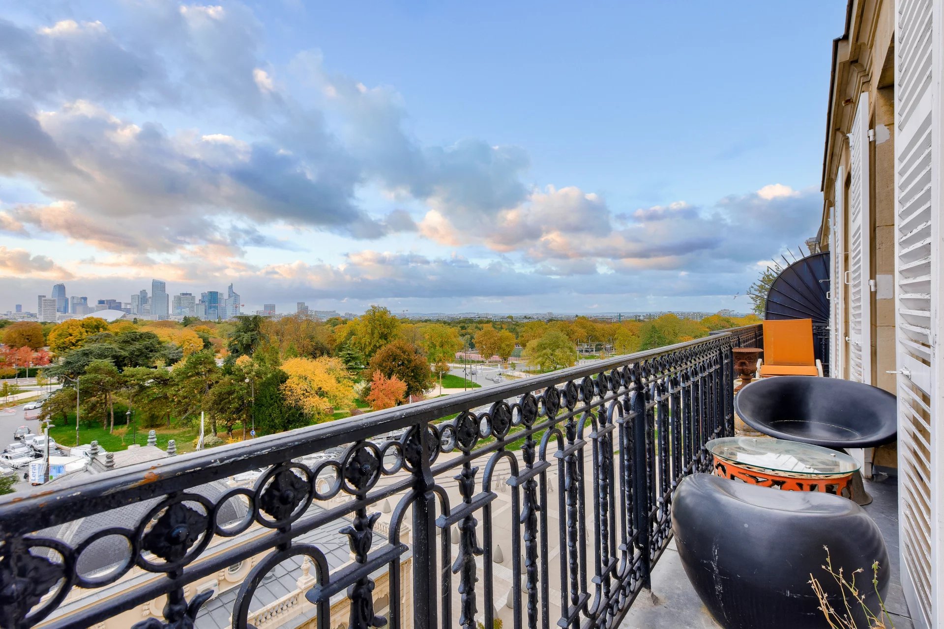 Sale Apartment Paris 16th