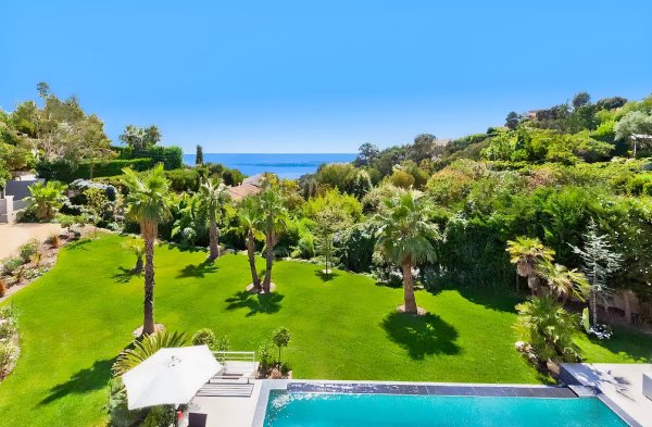 Contemporary Luxury Villa for Sale in Cannes with Lérins Island Views — photo 5