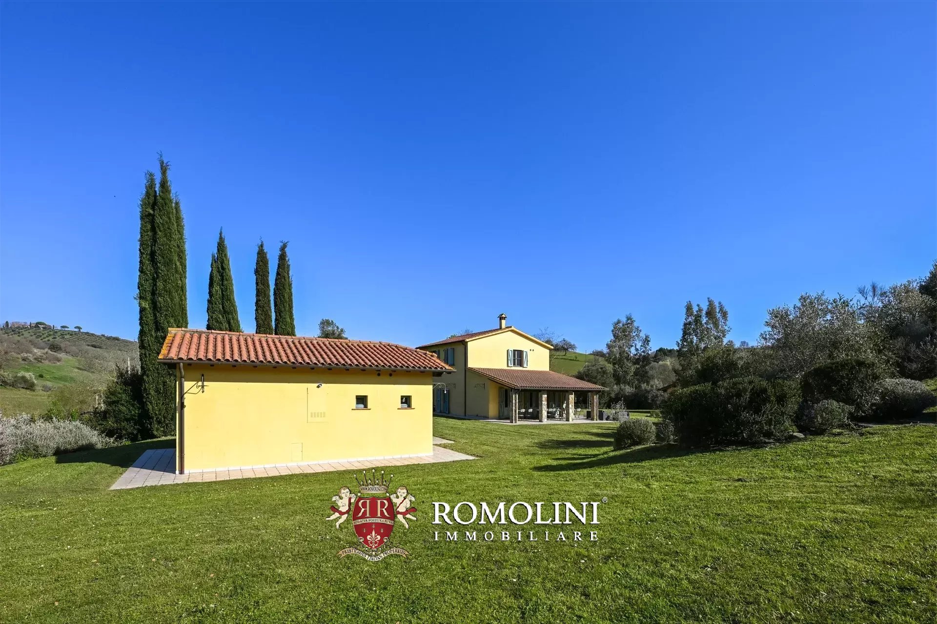 AGRITURISMO CON CENTRO BENESSERE IN VENDITA IN MAREMMA, TOSCANA