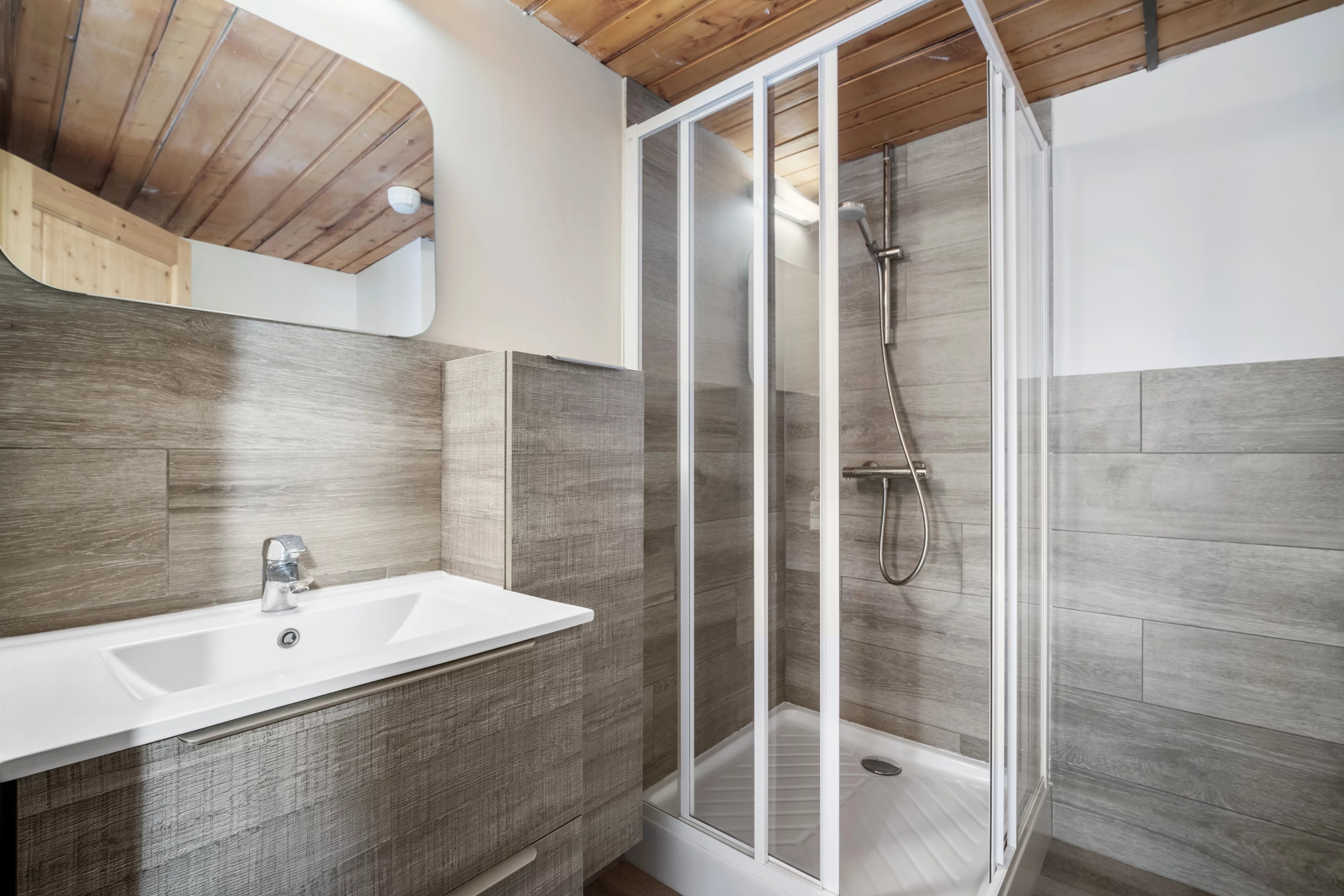 Prestigious Chalet – 13 Bedrooms – Ski-In/Ski-Out – 412 m²