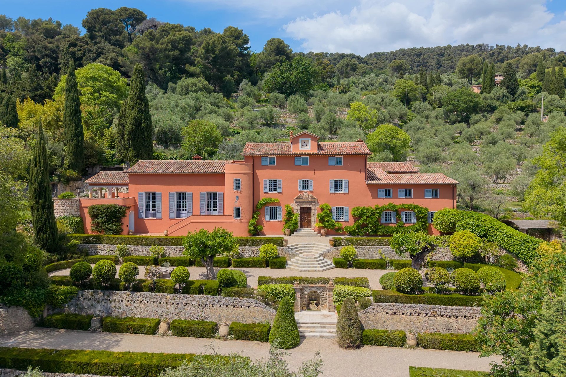 Majestuous Provencal Residence