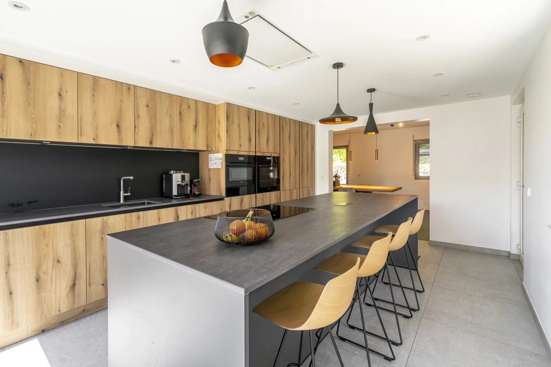 Agence immobilière de EIRES REAL ESTATE SARL