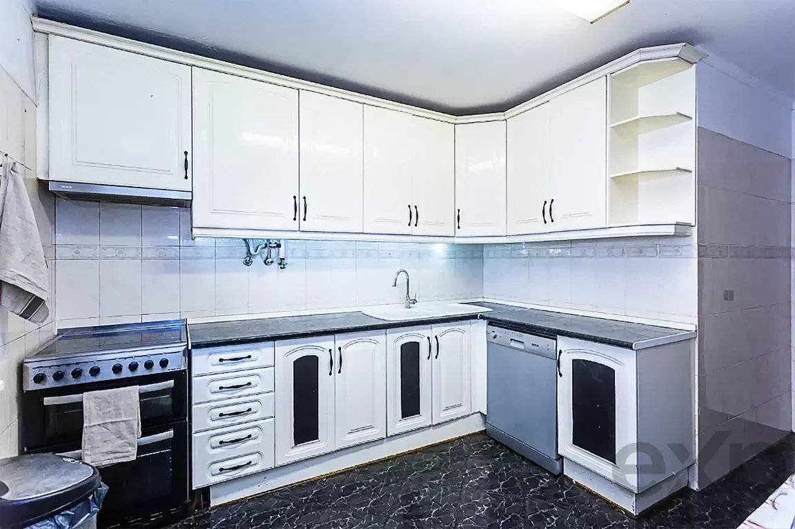 2 Bedroom Apartment in Olhão with Balcony and Covered Terrace | Prime Location 86879591 image 12