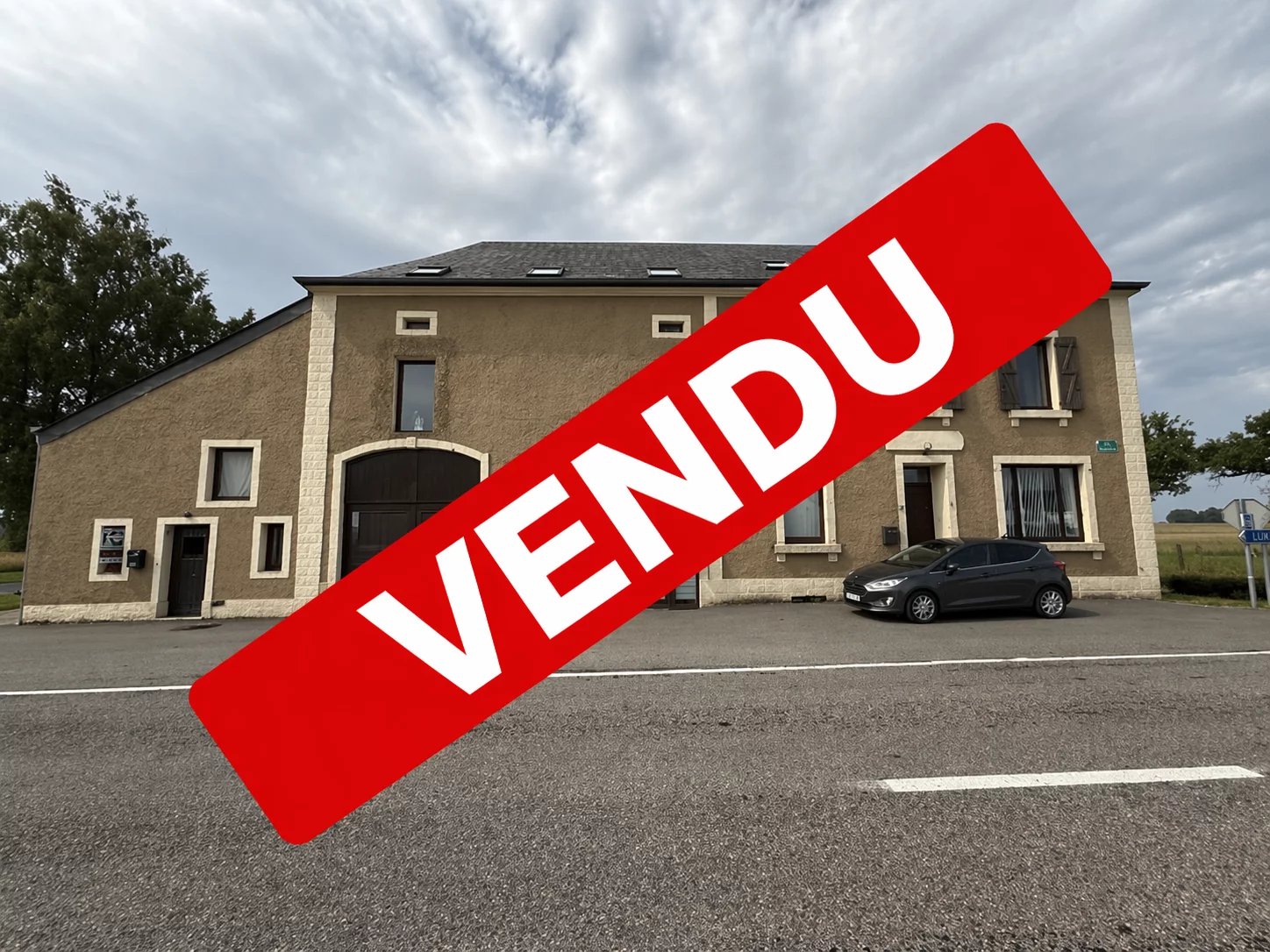 Sale Building Attert