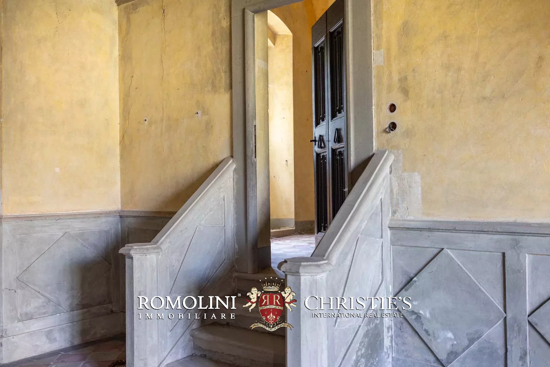35 Bedroom Chateau's Image 82