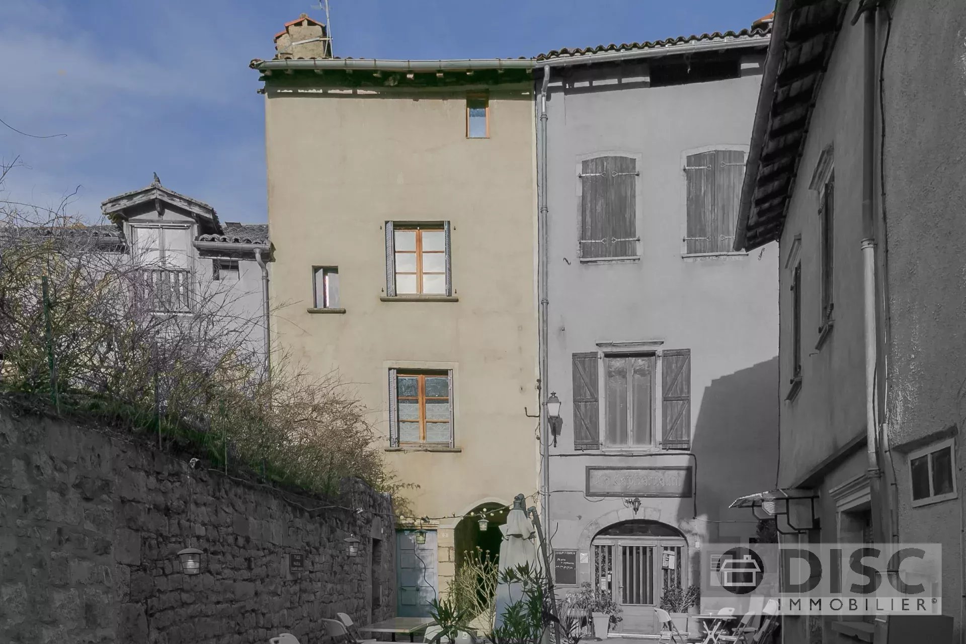 Maison de village sur place sans circulation. - Photo 3