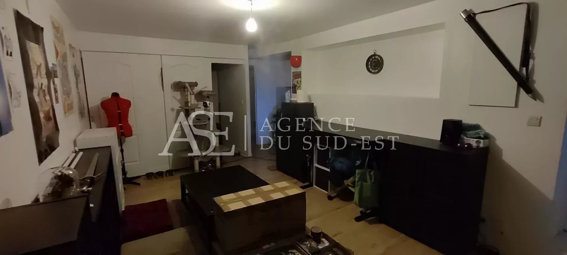 Agence immobilière de 