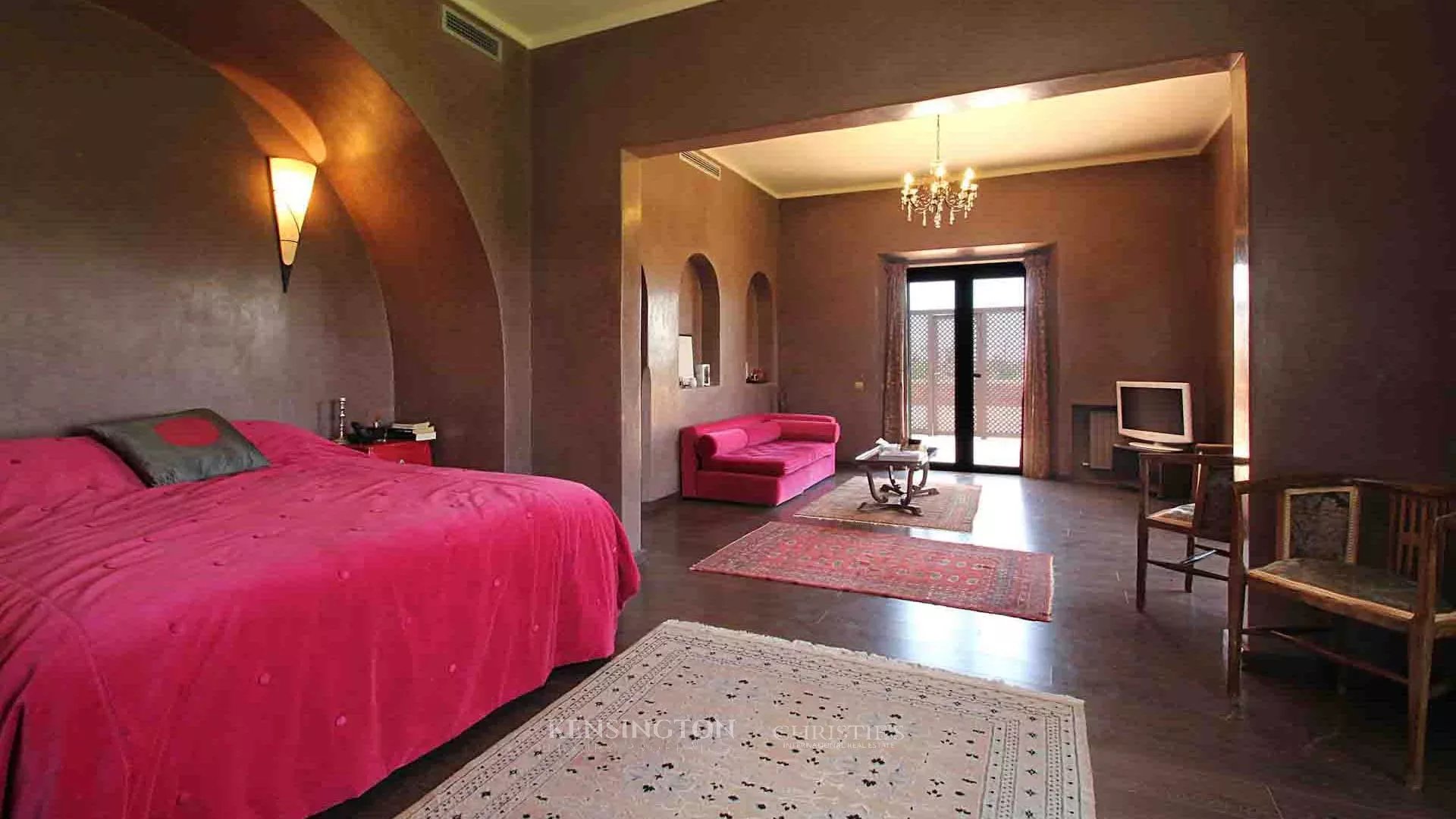 6 Bedroom Villa/Townhouse's Image 25