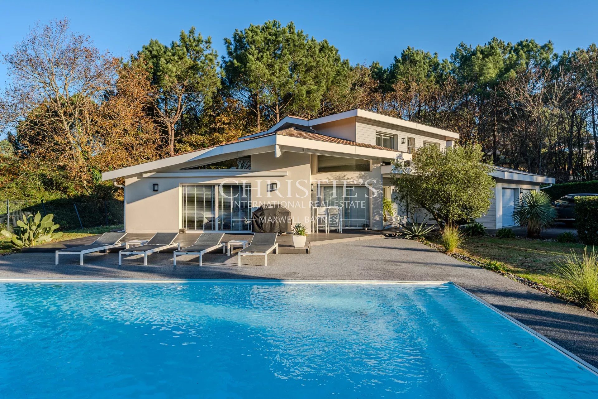 4 Bedroom Villa/Townhouse's Image 10
