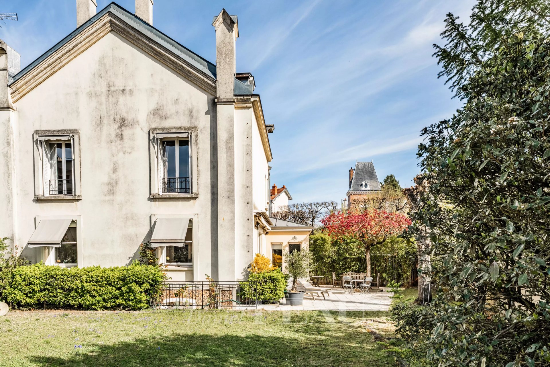 6 Bedroom Villa/Townhouse's Image 17