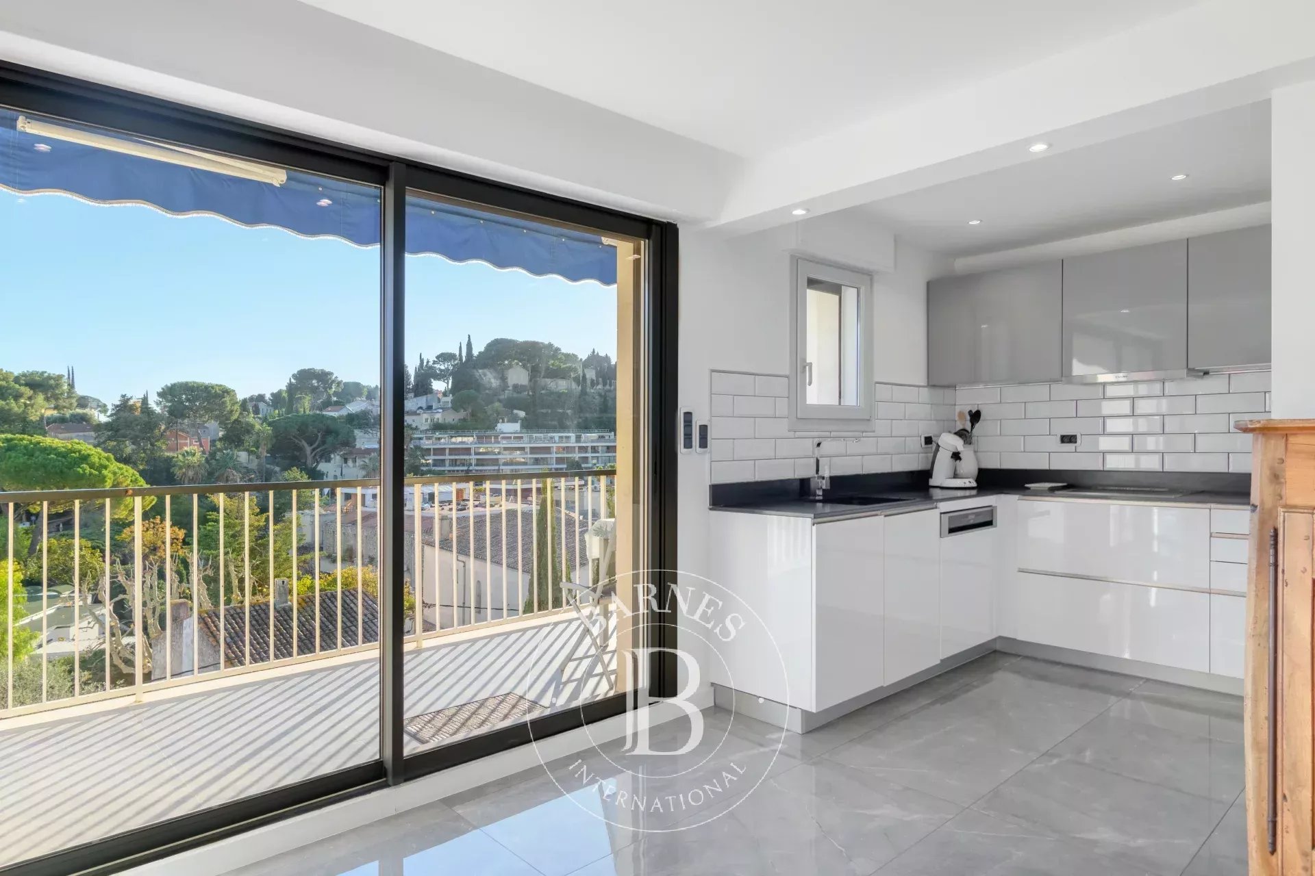 Daire Cassis - picture 8