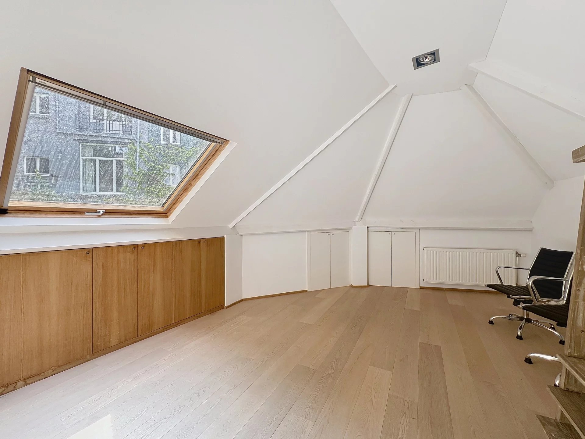 Place du Chatelain - Loft-style house for sale