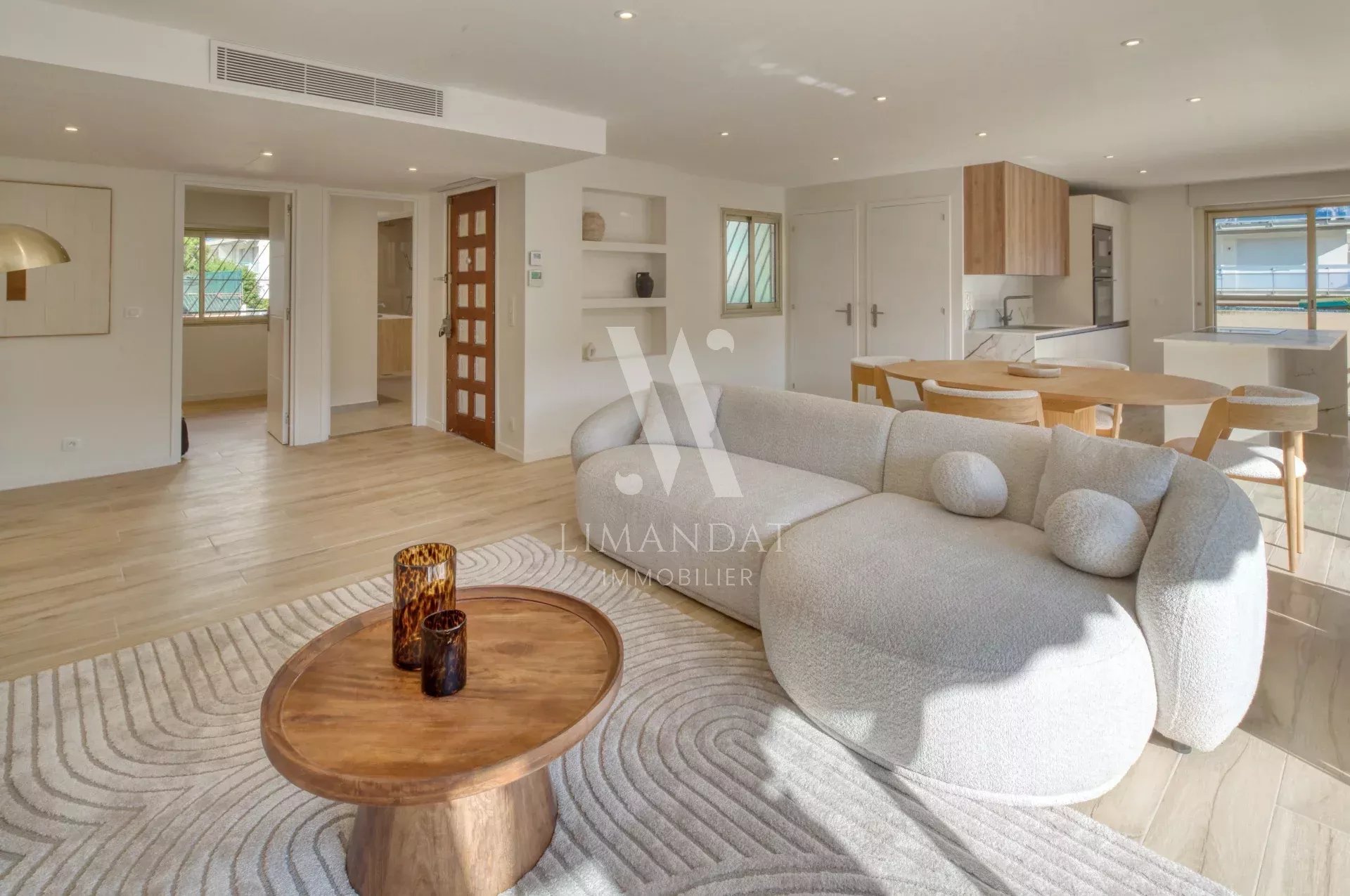 - Fully renovated 4-room apartment - Palm Beach