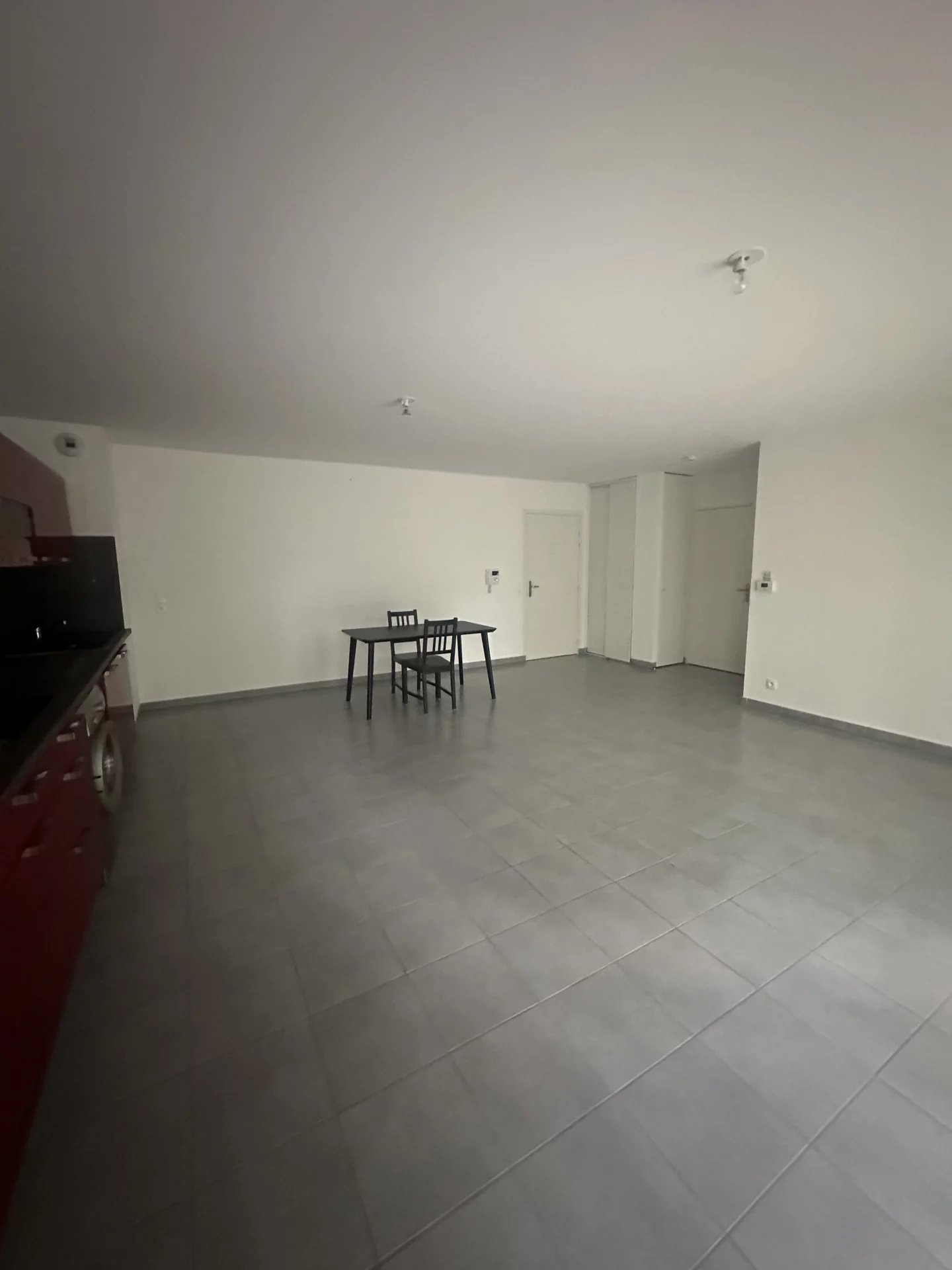 86198182 Location Frans