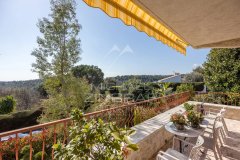 Vence – Charming Property Within Walking Distance of the Town Center — photo 2 of 7